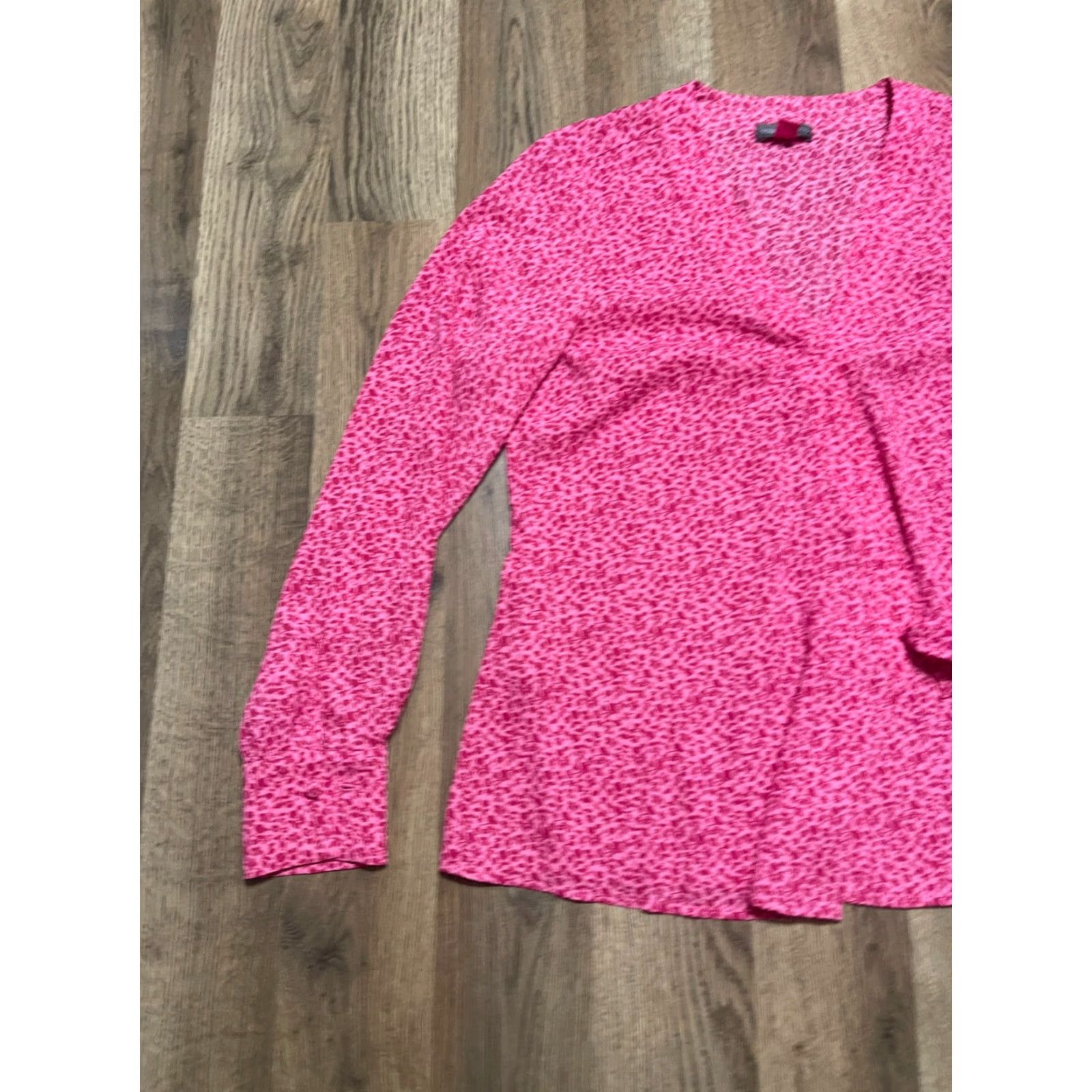 Vince Camuto Vince Camuto Blouse Women's XS Pink Floral Long Sleeve Button Up NWT Size XS / US 0-2 / IT 36-38 - 3 Thumbnail