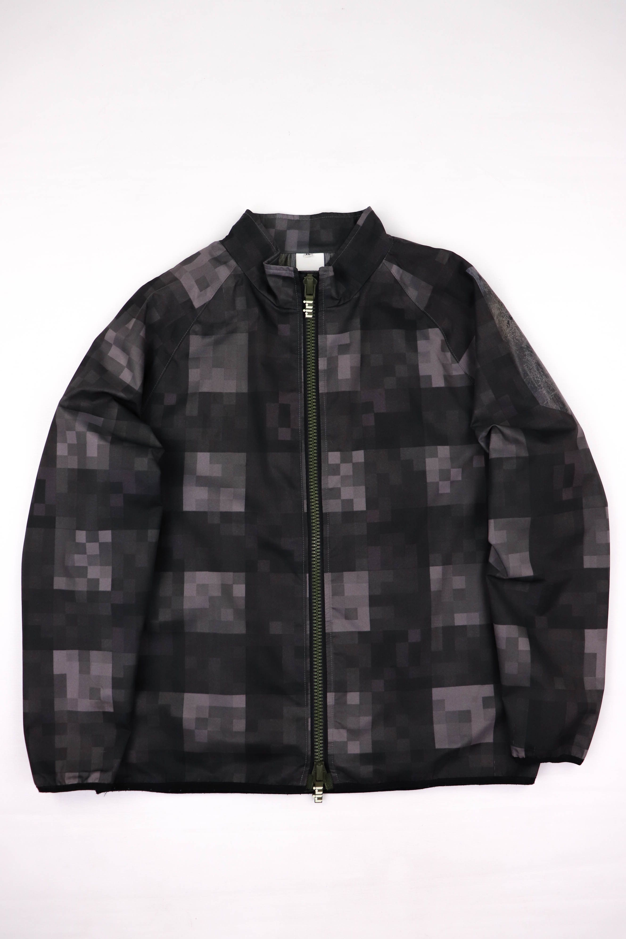 image of Ultras Dupe Acid Casuals Pixel Camo Gore-Tex Zip Jacket in Olive/Gray, Men's (Size Medium)