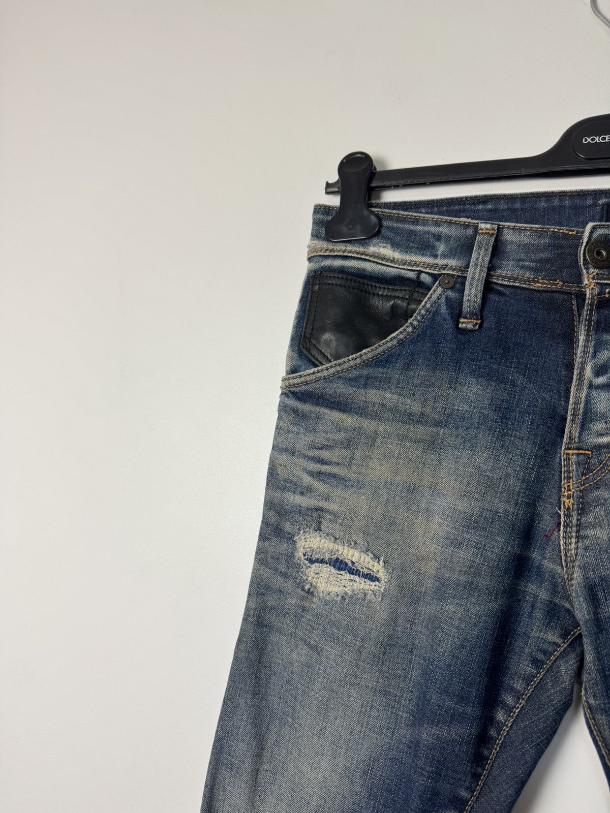 Japanese Brand Distressed Slim Fit Jeans Vintage Wash Denim Leather detail Size US 30 / EU 46 - 6 Thumbnail