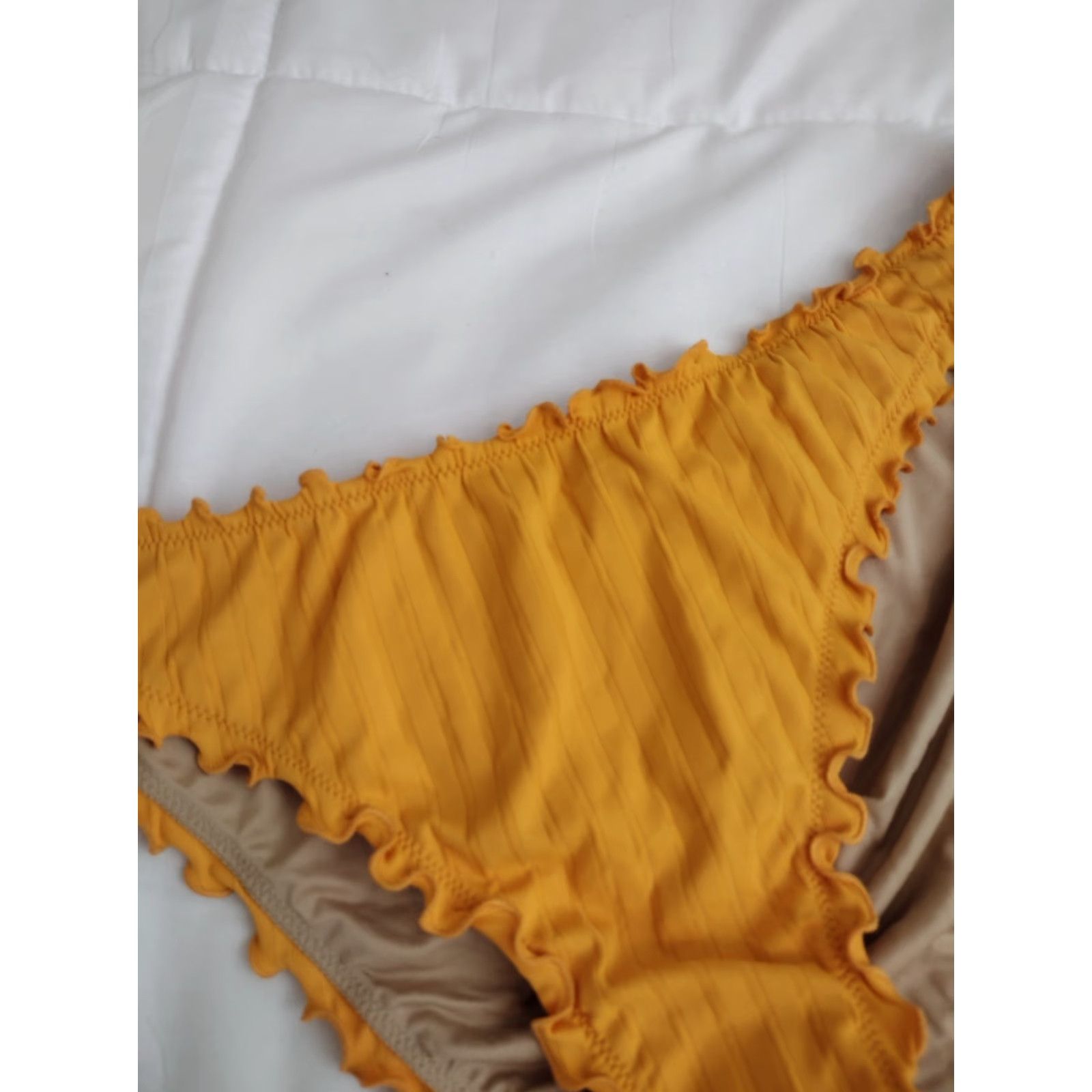 Vintage Shade & Shore High Leg Extra Cheeky Yellow Ribbed Bikini Bottom XL 16-18 Women's Swimsuit Bottom Costumes Beach Size 40" / US 18 - 7 Thumbnail