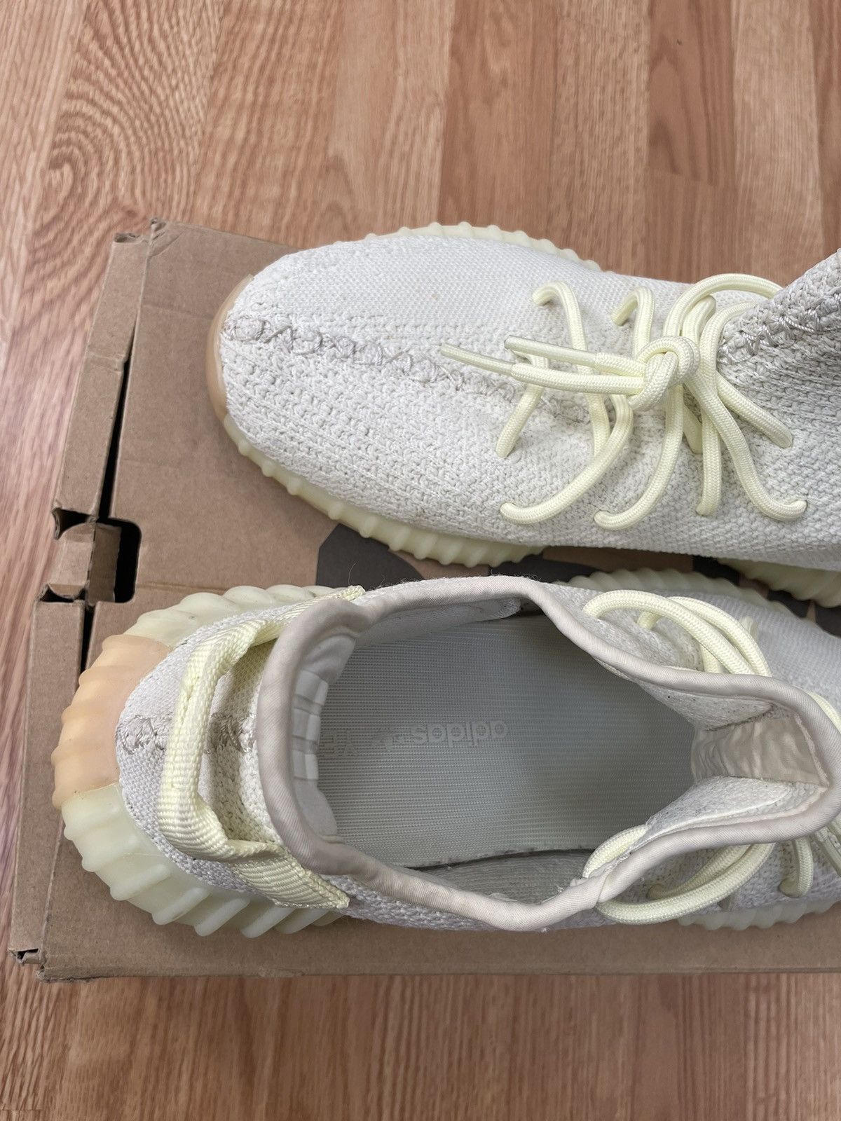 Adidas × Yeezy Yeezy Boost 350 V2 Butter Size US 10 / EU 43 - 13 Thumbnail