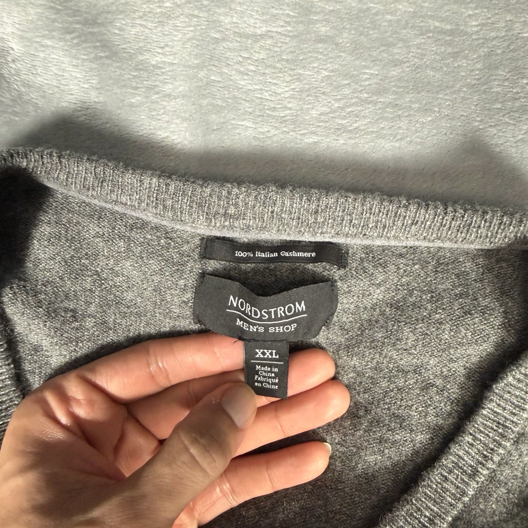 Nordstrom Nordstrom Italian Cashmere Sweater Mens 2XL V Neck Lightweight Preppy Knit Gray Size US XXL / EU 58 / 5 - 2 Thumbnail