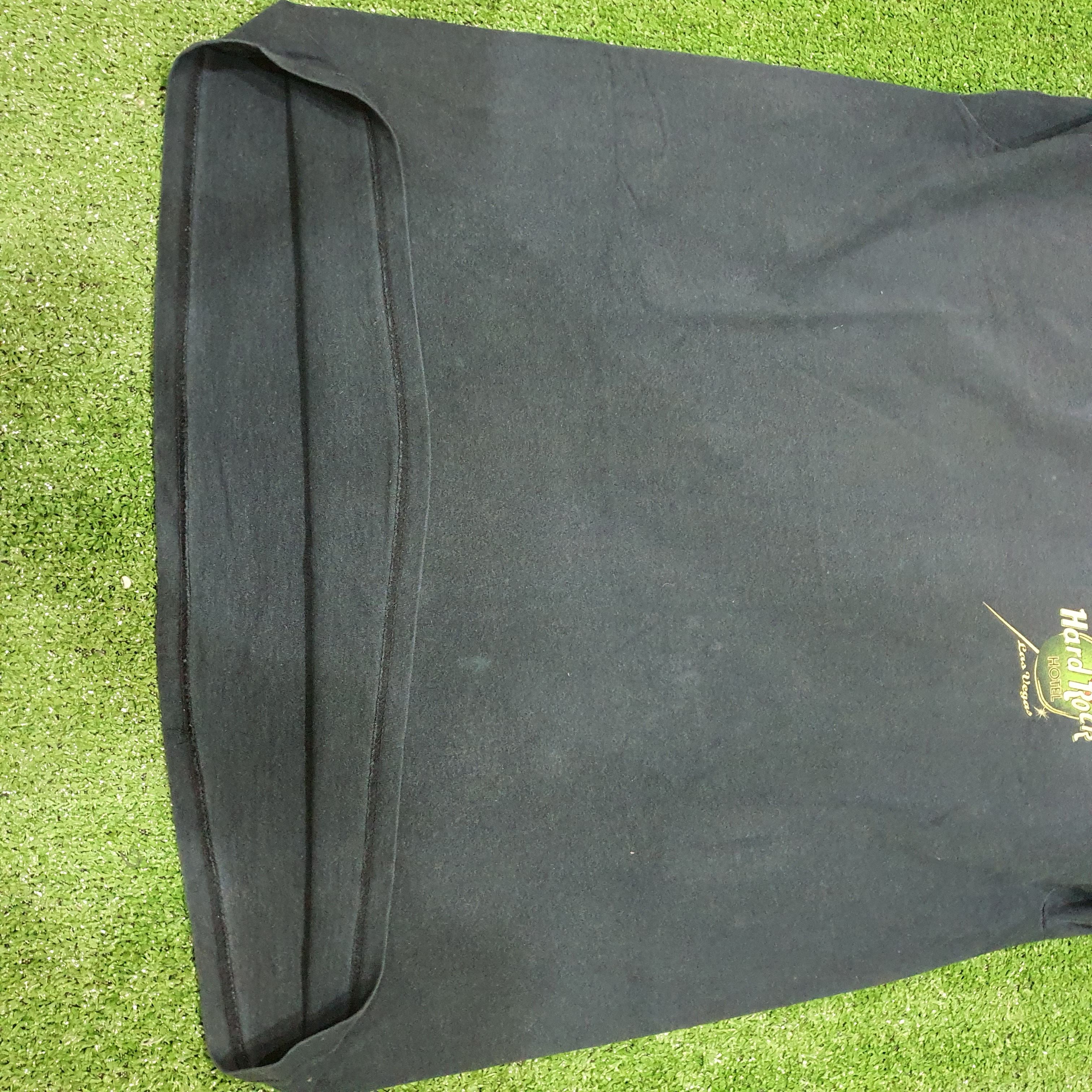 Hard Rock Cafe vintage Hard Rock Hotel Las Vegas T-shirt with a martini Size US L / EU 52-54 / 3 - 11 Thumbnail