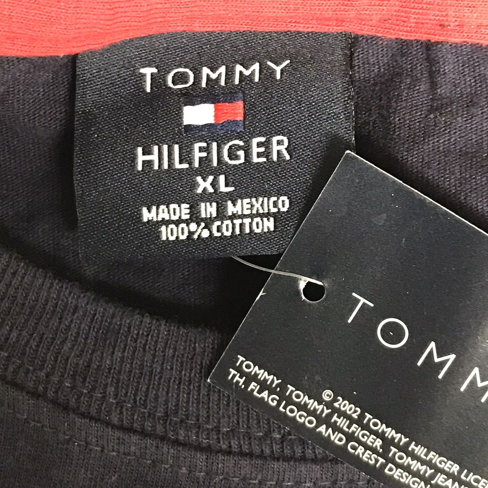 Tommy Hilfiger VINTAGE Tommy Hilfiger Men Dark Blue Logo Spell-Out Long Sleeve T-Shirt XL Shirt Mens Size US XL / EU 56 / 4 - 2 Thumbnail