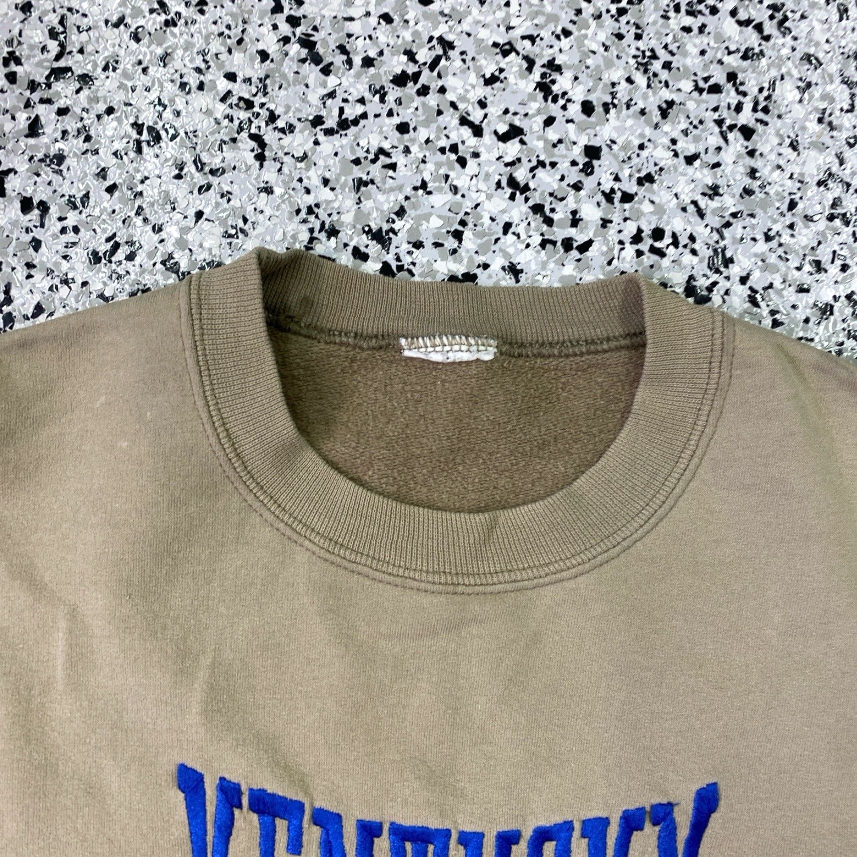 Vintage VINTAGE Kentucky Wildcats Sweatshirt XL Beige College Pullover Men Regular Long Sleeve Crew Neck Basketball Size US XL / EU 56 / 4 - 2 Thumbnail