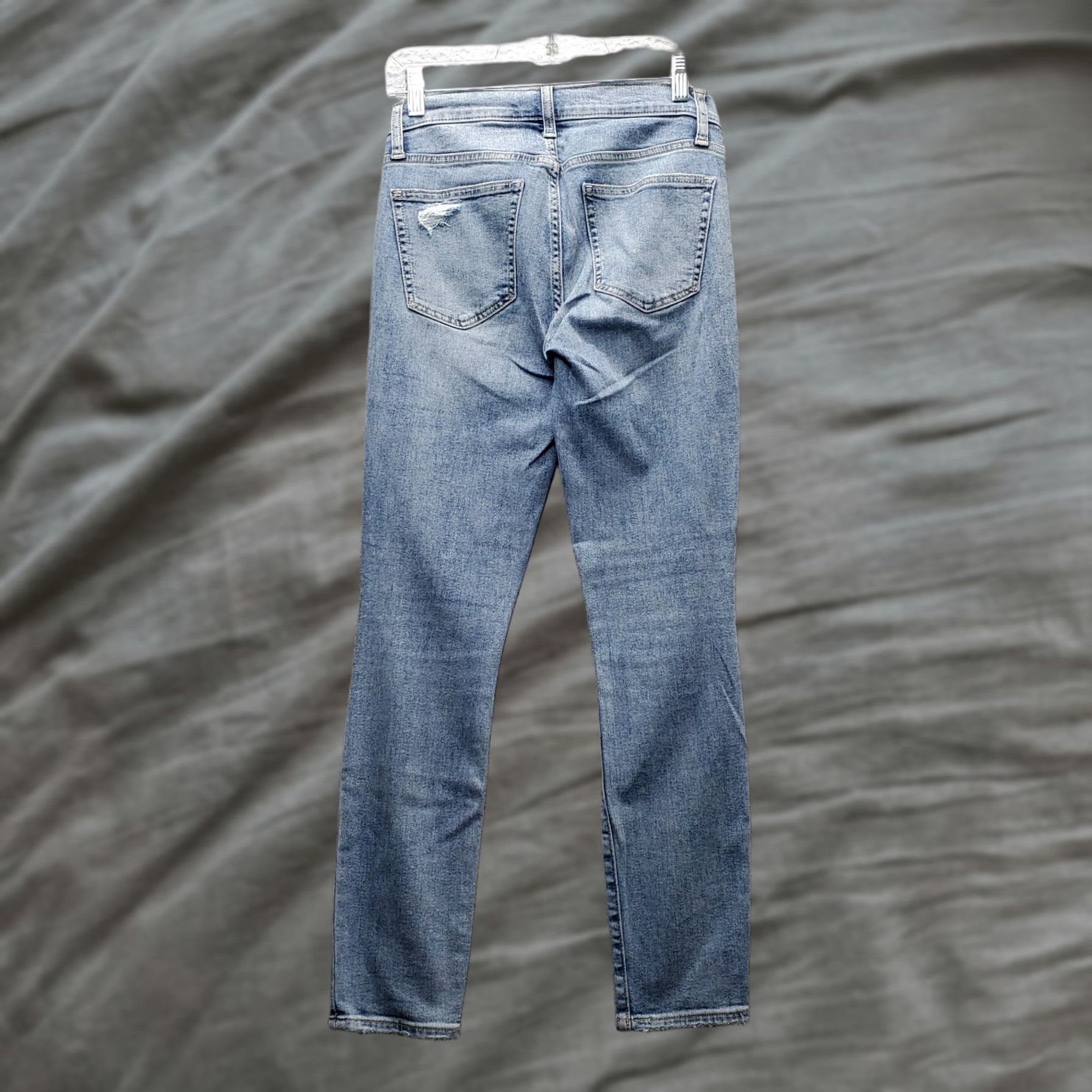 Gap Gap Women 2 Jeans Blue Denim Stretch Mid Rise Skinny Regular Distressed 26/2R 5-Pocket Denim Slim Fit 1969 Product Line Gap 1969 Size 26" / US 2 / IT 38 - 1 Thumbnail