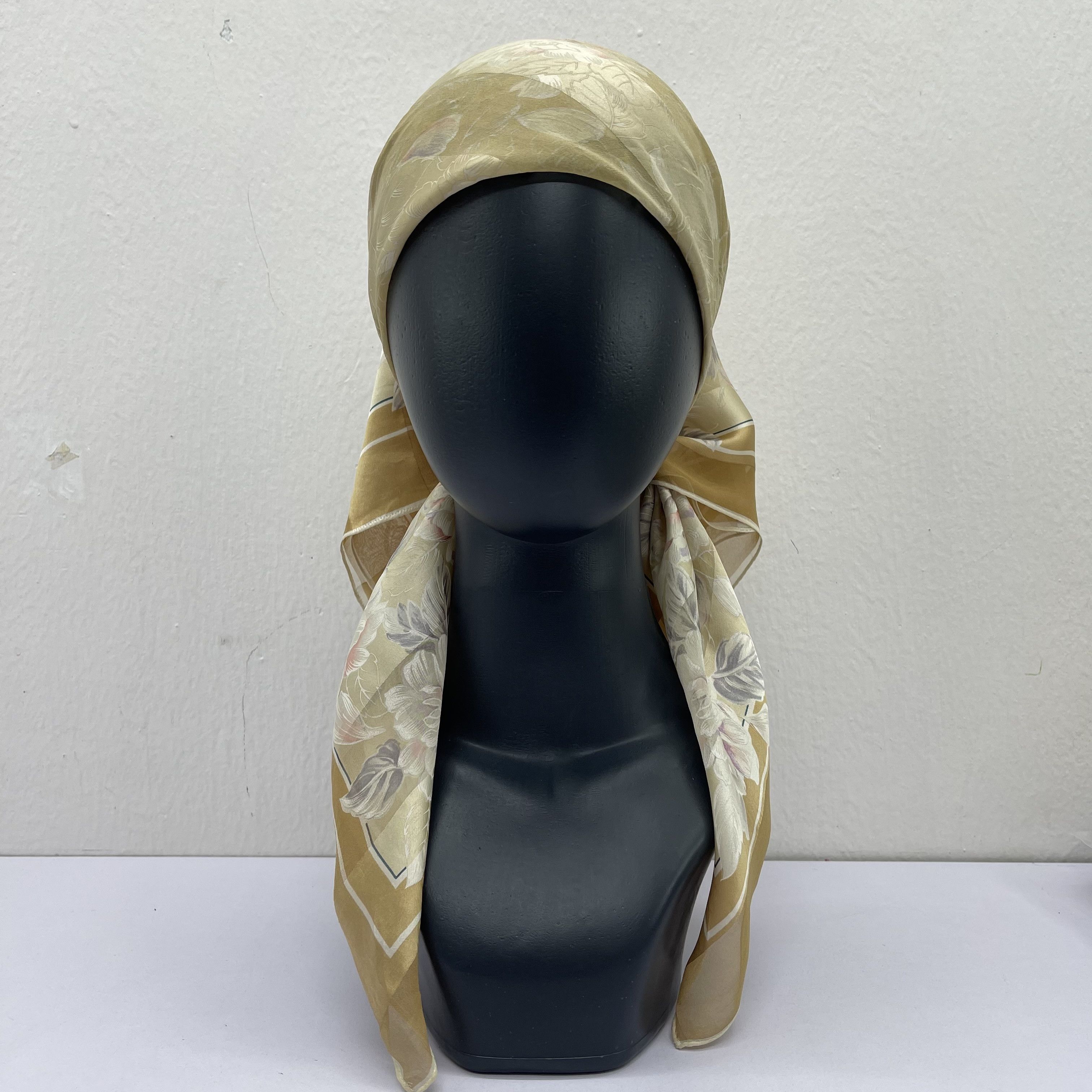 Japanese Brand Vintage Jun Ashida Japanese Brand Silk Scarf - S7036 Size ONE SIZE - 1 Thumbnail