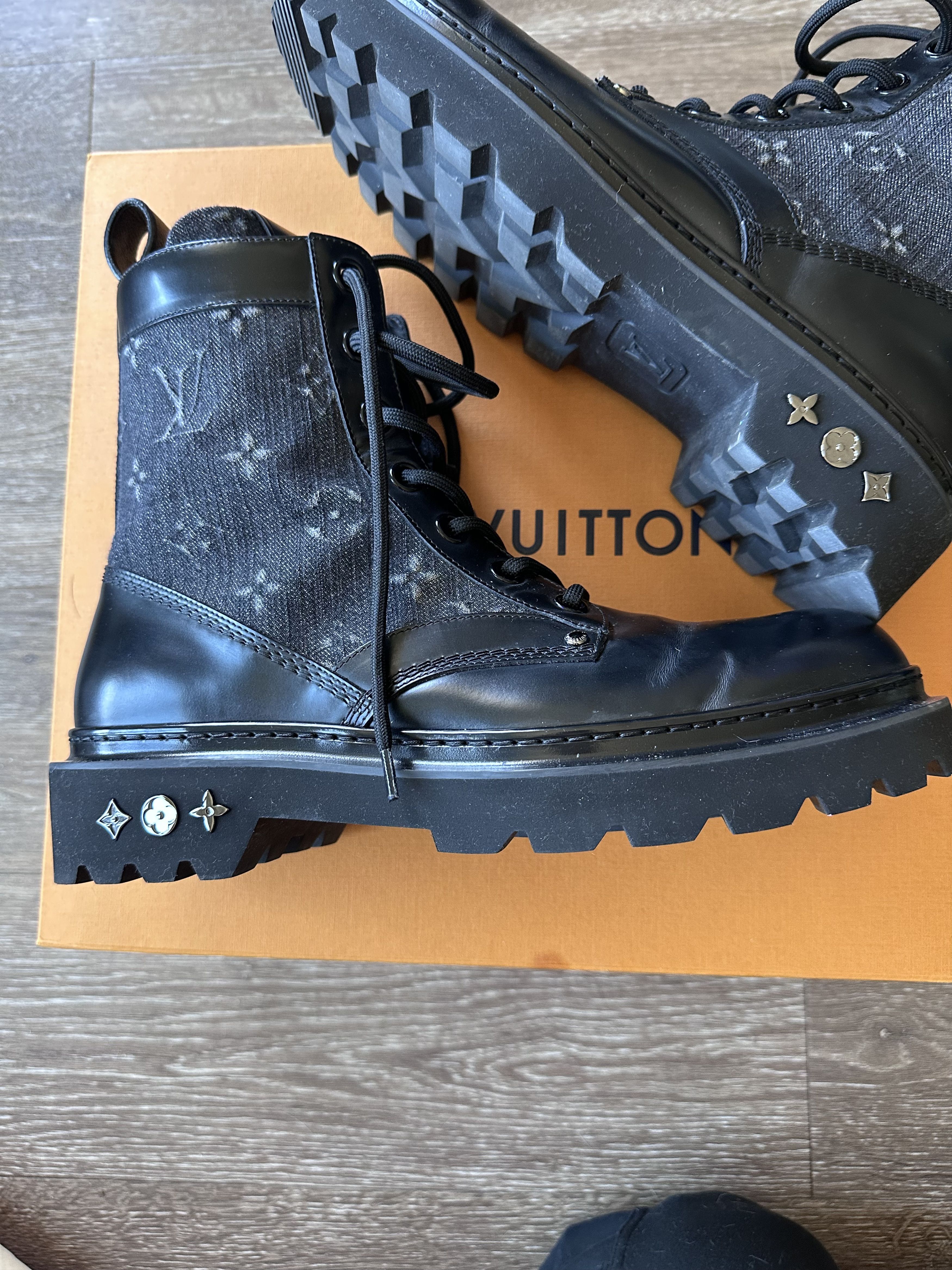 Louis Vuitton Louis Vuitton Ranger ankle boot “Noir” Size US 10 / EU 43 - 7 Thumbnail