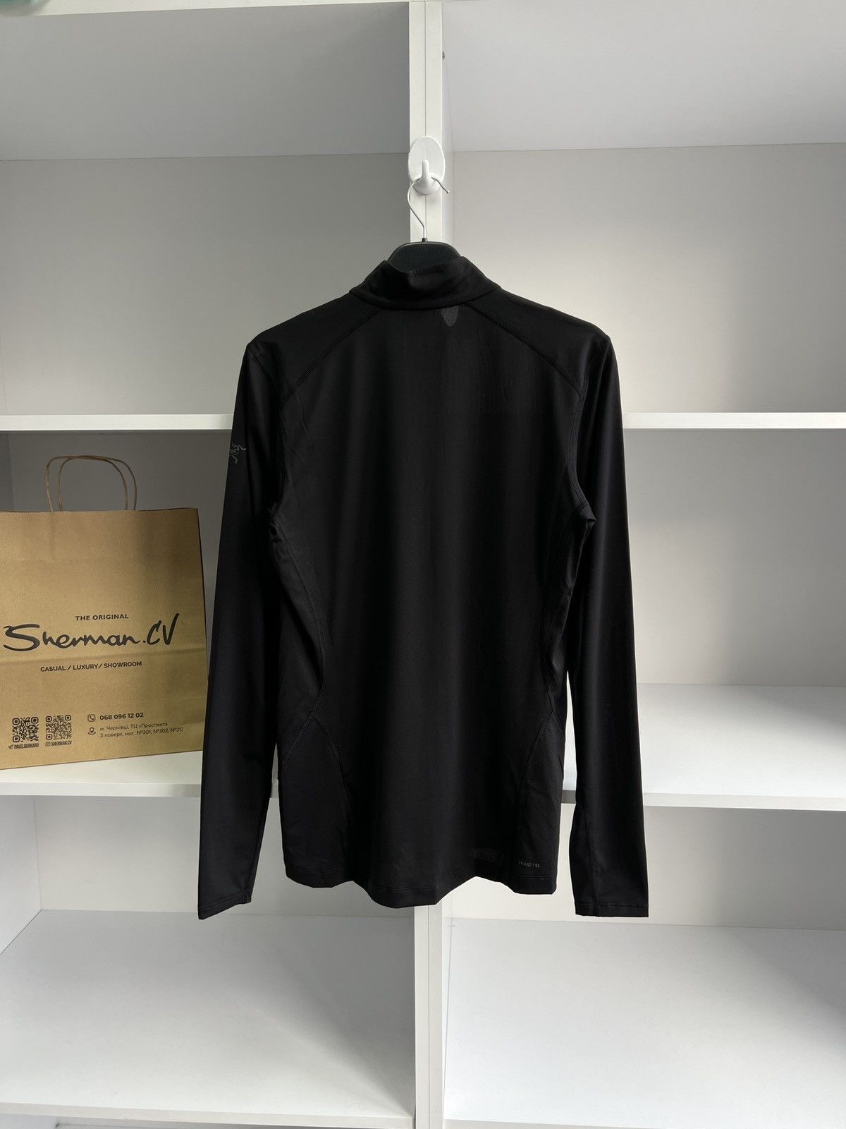 Arc'teryx × Vintage Vintage Arc’teryx Termo Black Long sleeve t-shirt Size US L / EU 52-54 / 3 - 15 Thumbnail