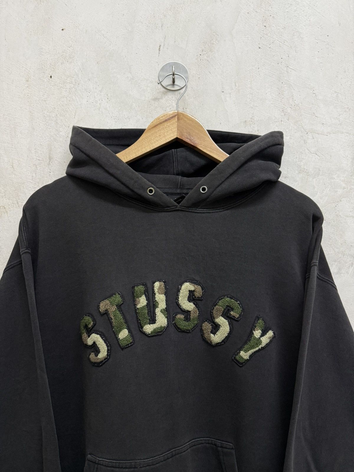 Stussy Vintage 90s Distressed Stussy Camouflage Sun Faded Hoodie Size US L / EU 52-54 / 3 - 2 Thumbnail