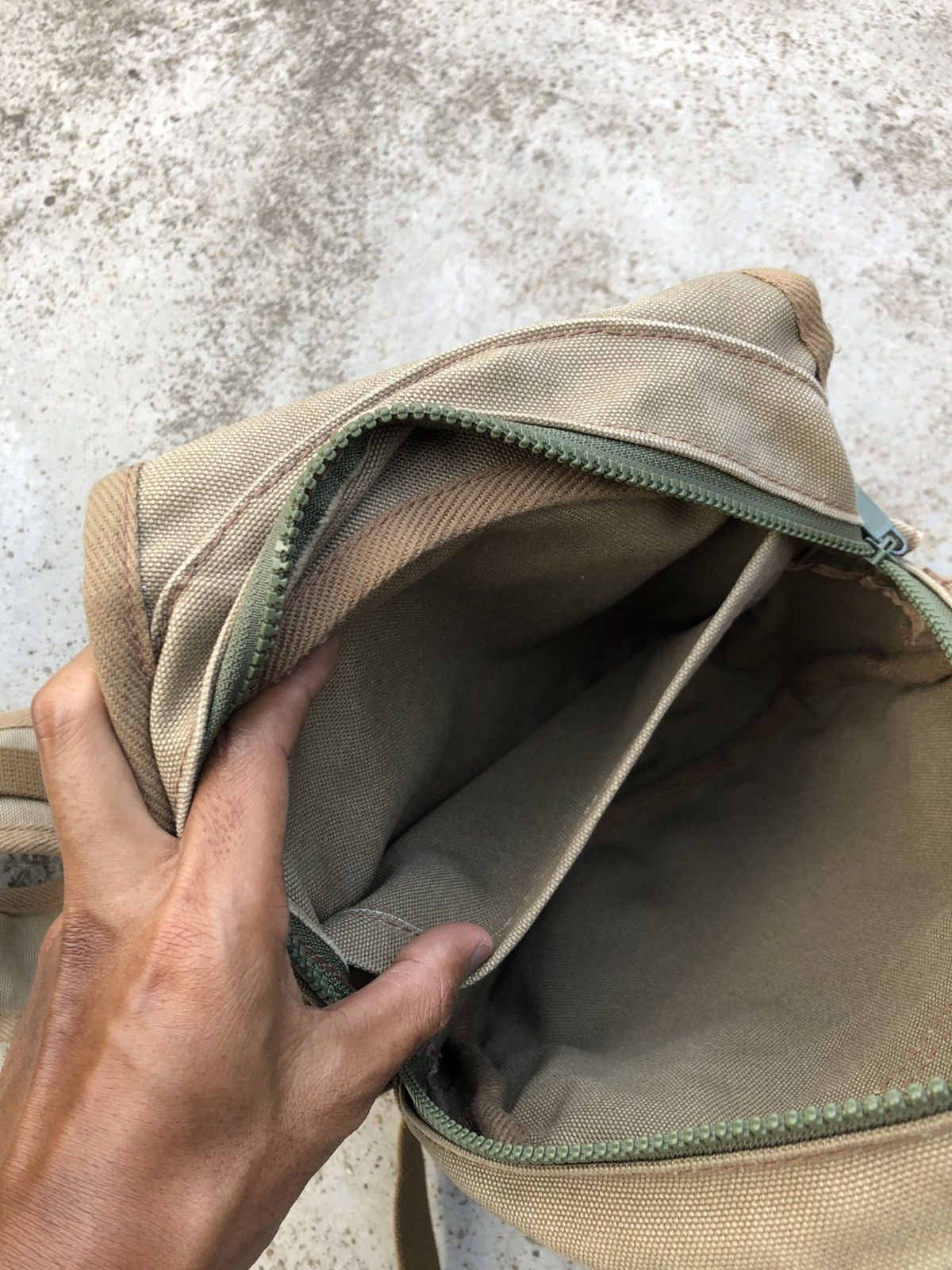 Japanese Brand HARD CANVAS CROSSBODYBAG Y2K STYLE Size ONE SIZE - 11 Thumbnail
