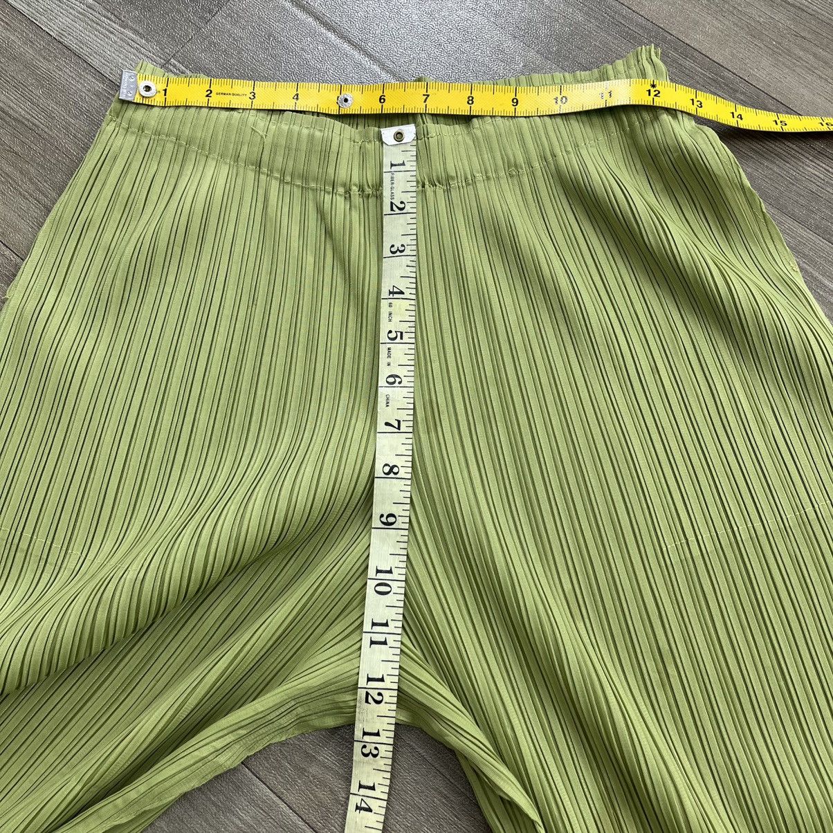 Pleats Please Issey Miyake Vintage Pleats Please Issey Miyake Green Monthly June Pants Size US 28 / EU 44 - 21 Thumbnail