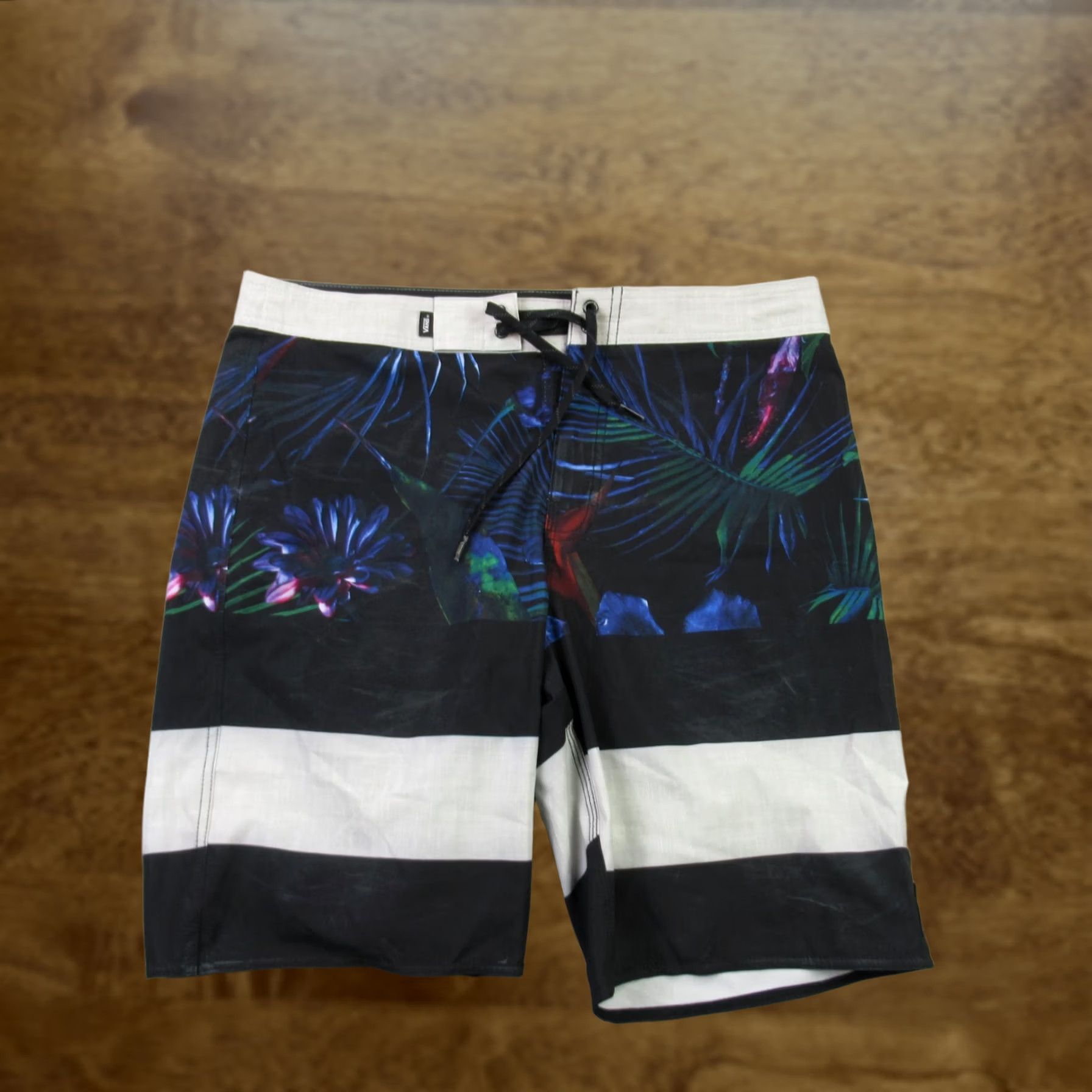 Vans Vans Shorts Mens 32 Chino Regular Fit Board Outdoors Pockets Drawstring Size US 32 / EU 48 - 1 Thumbnail
