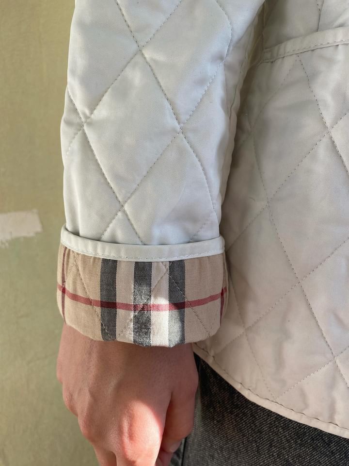 Burberry × Vintage Burberry quilted women’s jacket Size S / US 4 / IT 40 - 7 Thumbnail