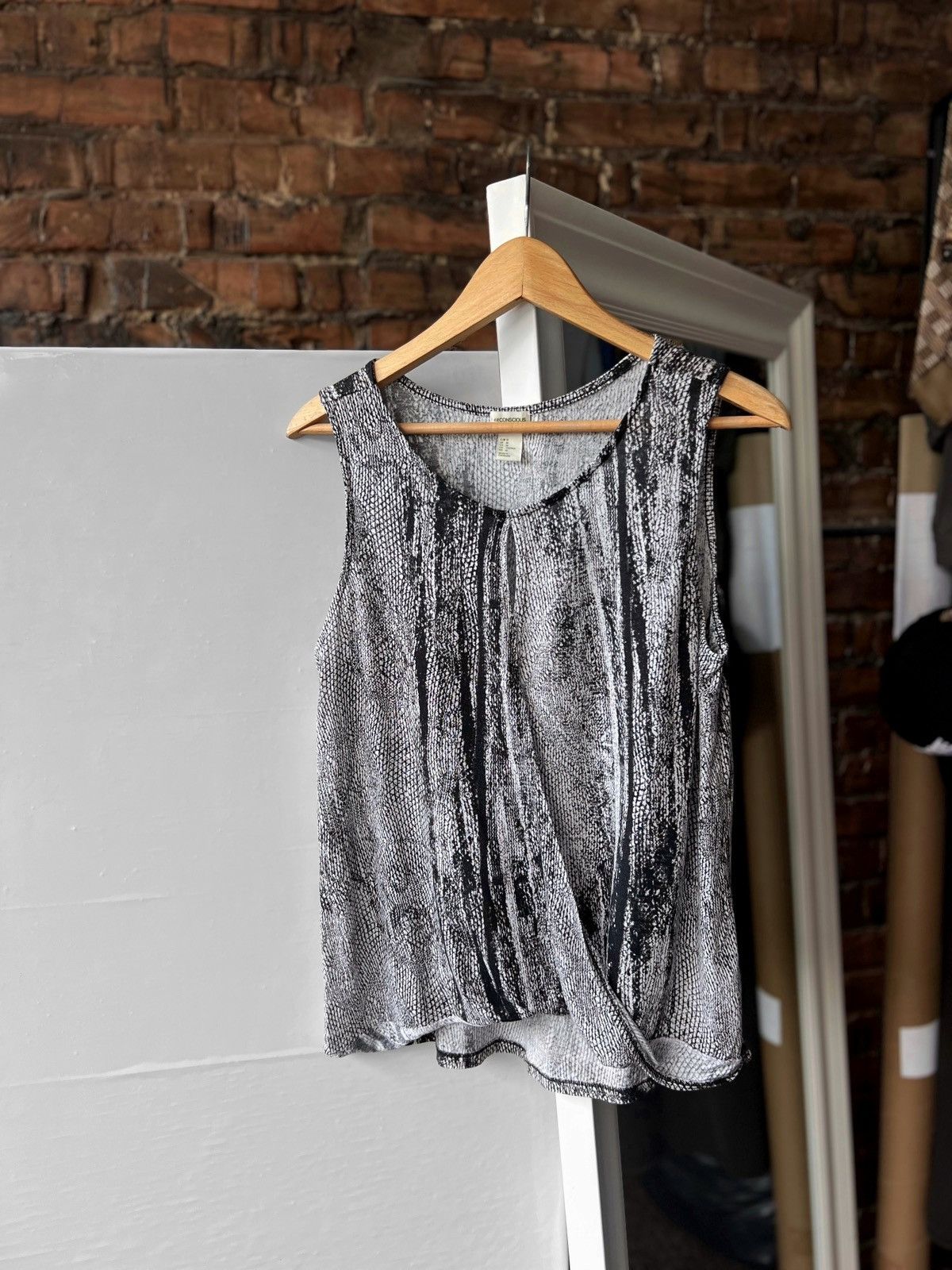 Designer × H&M H&M Conscious Collection Women’s Sleeveless Tank Top Size M / US 6-8 / IT 42-44 - 1 Thumbnail