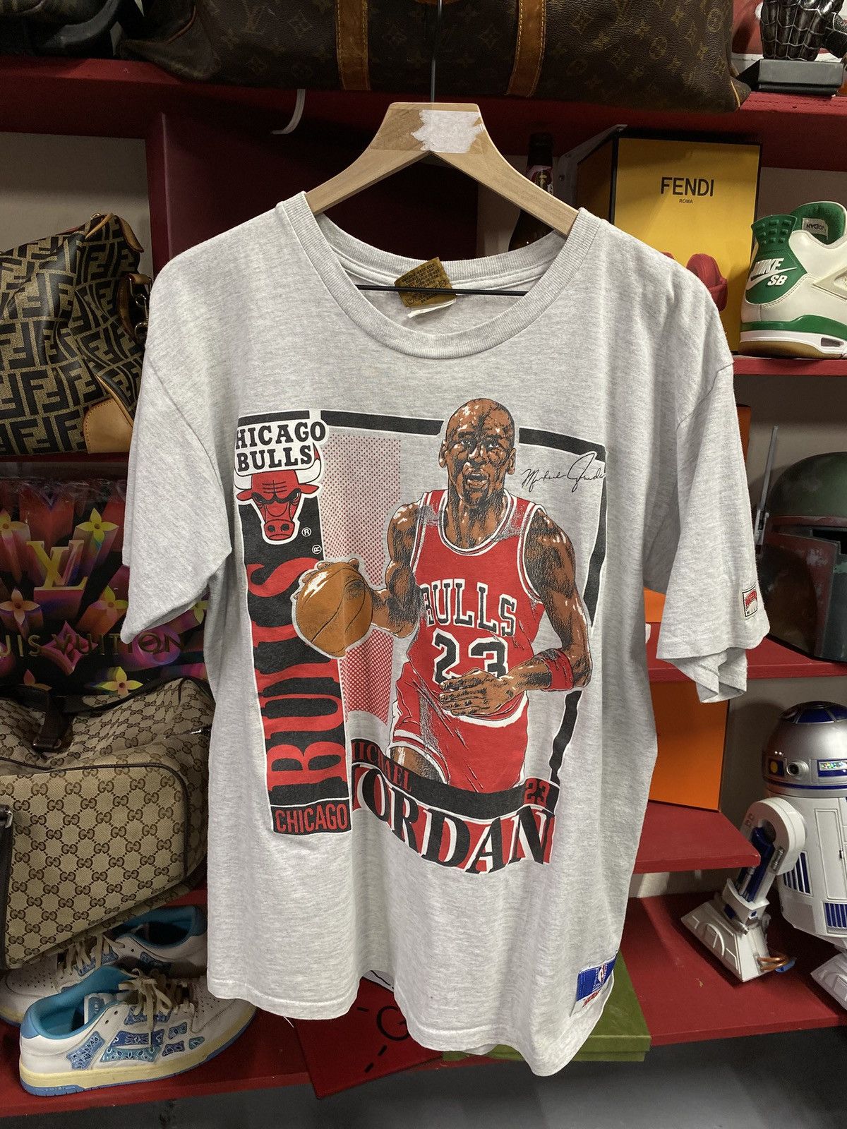 Nutmeg × Vintage Vintage 90’s Chicago Bulls Michael Jordan Shirt Adult Large Size US L / EU 52-54 / 3 - 1 Thumbnail