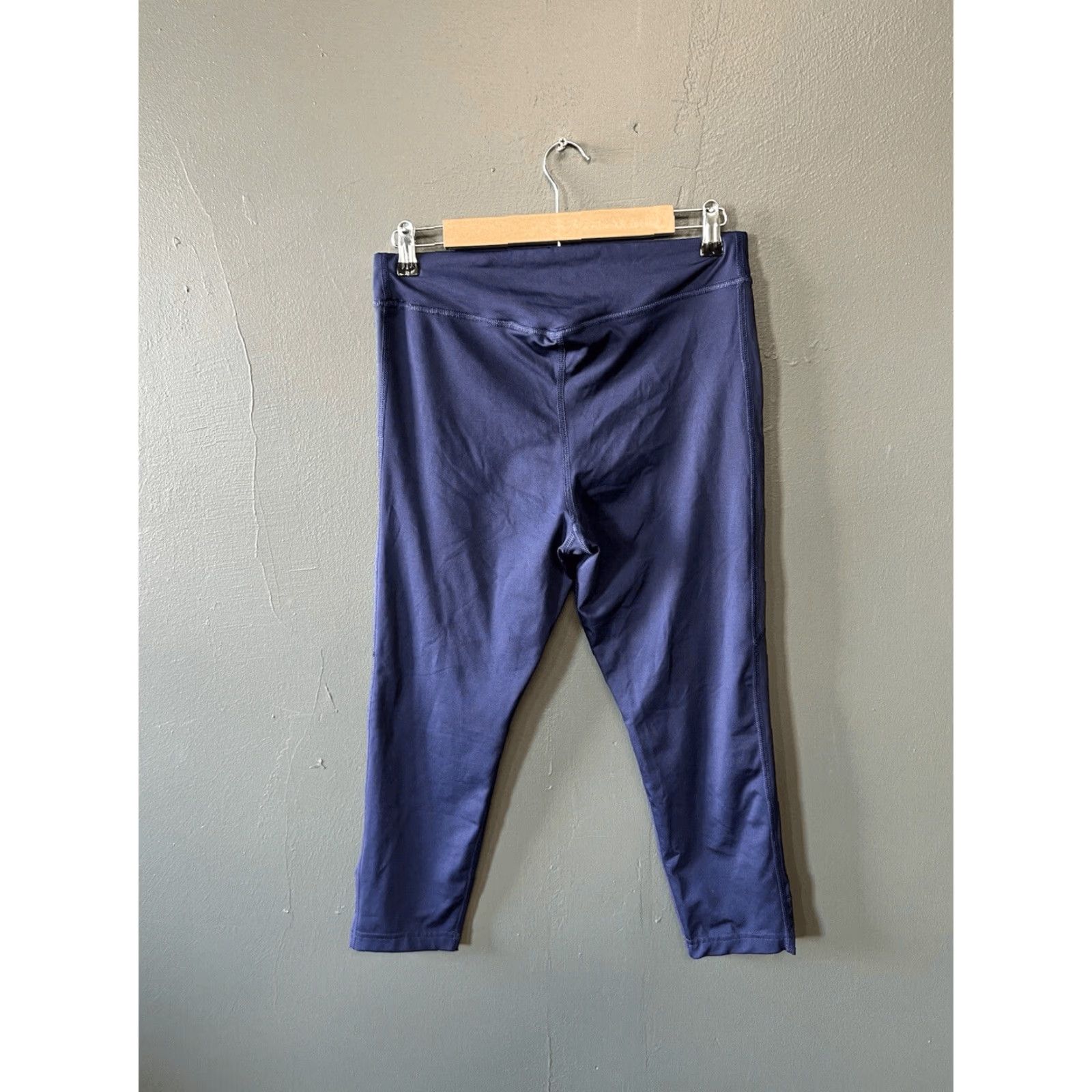Nike Nike Sportswear Womens Leggings Capri Blue L XS? Wait. Size 36" / US 14 / IT 50 - 2 Thumbnail