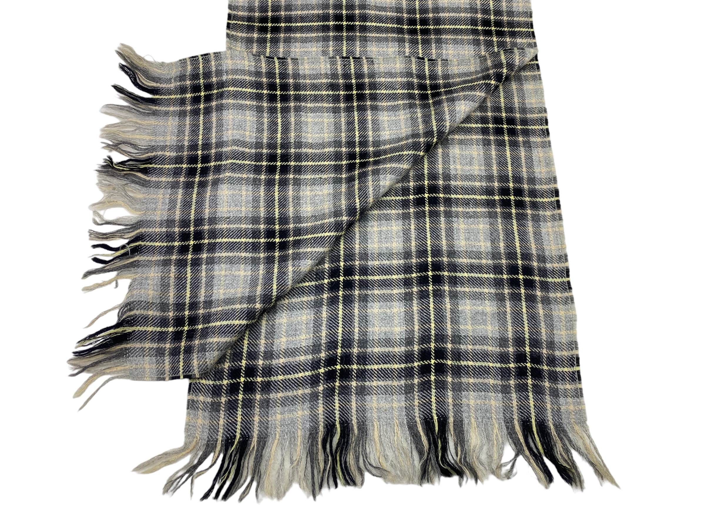 Vintage Vintage Georges Rech Paris Gray Checkered Wool Scarf Size ONE SIZE - 4 Thumbnail
