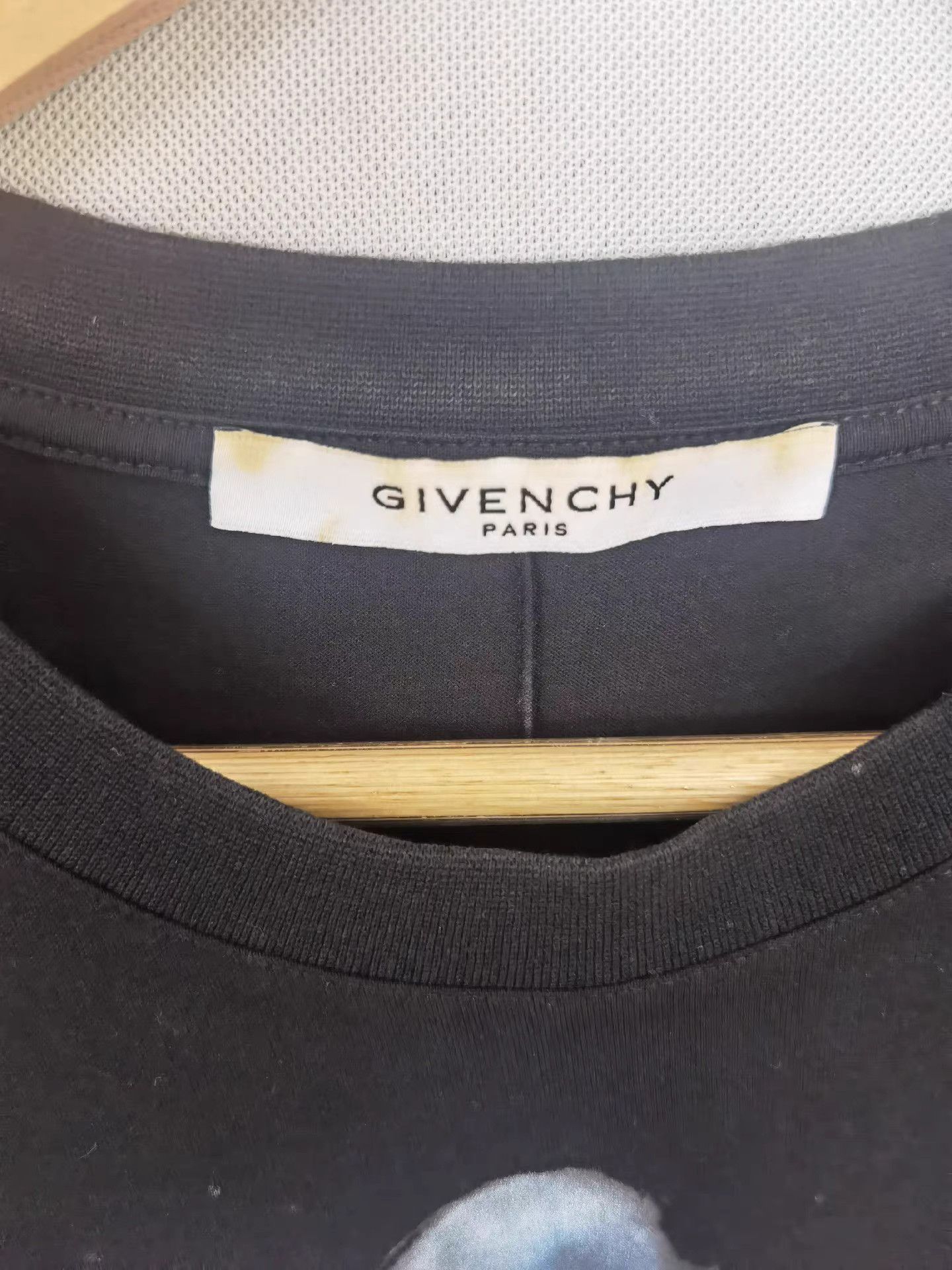 Givenchy Givenchy Shark Print T-Shirt K17 Size US L / EU 52-54 / 3 - 4 Thumbnail