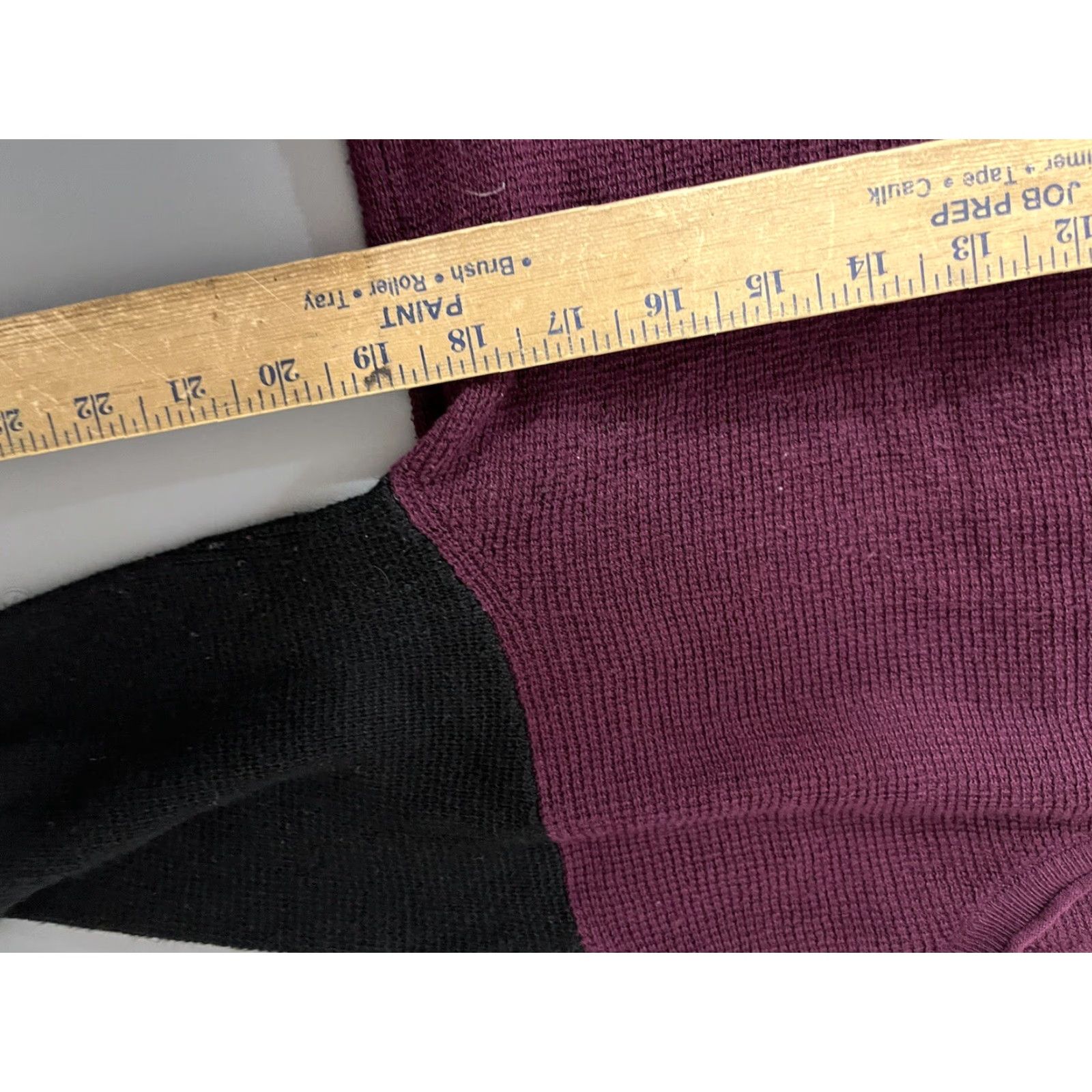 Vince Camuto VINTAGE Vince Camuto Women’s Sweater Long Sleeve Pullover M Maroon Ribbed Detail Size M Women Slim Fit Pullover - 90s-2000s? (Note: remove confusion) Size M / US 6-8 / IT 42-44 - 5 Thumbnail