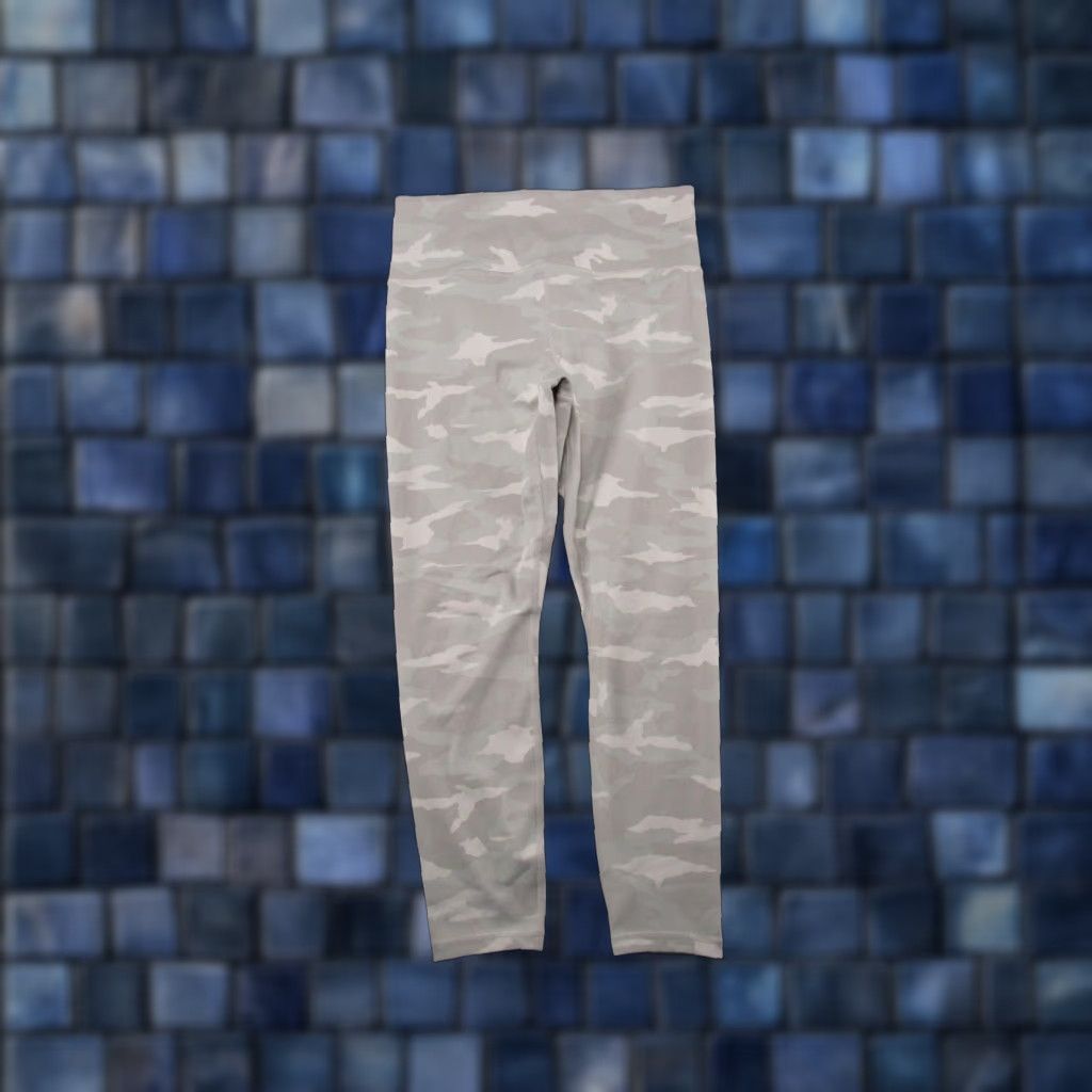 Athleta Athleta Leggings Women's Size M Gray Camo Camouflage Yoga Elation 7/8 Tight Size 32" / US 10 / IT 46 - 1 Thumbnail