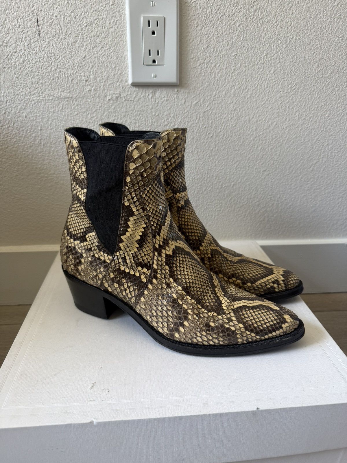 Celine Python Camargue Shiny Western Chelsea Boots 42 Size US 9 / EU 42 - 1 Thumbnail