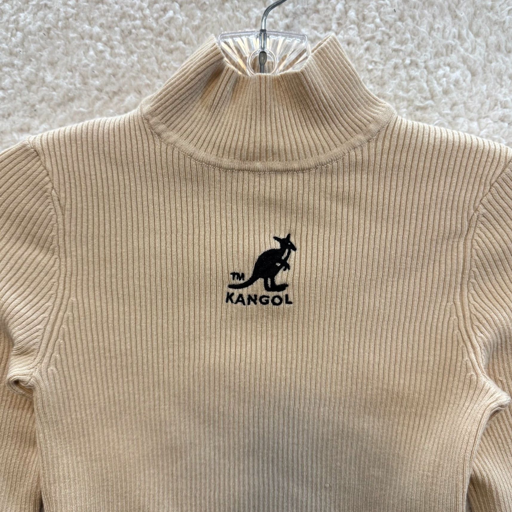 Kangol Kangol H&M Crop Top Small Beige Mock Neck Long Sleeve Cropped T-Shirt Womens XS-50? Size S / US 4 / IT 40 - 3 Thumbnail