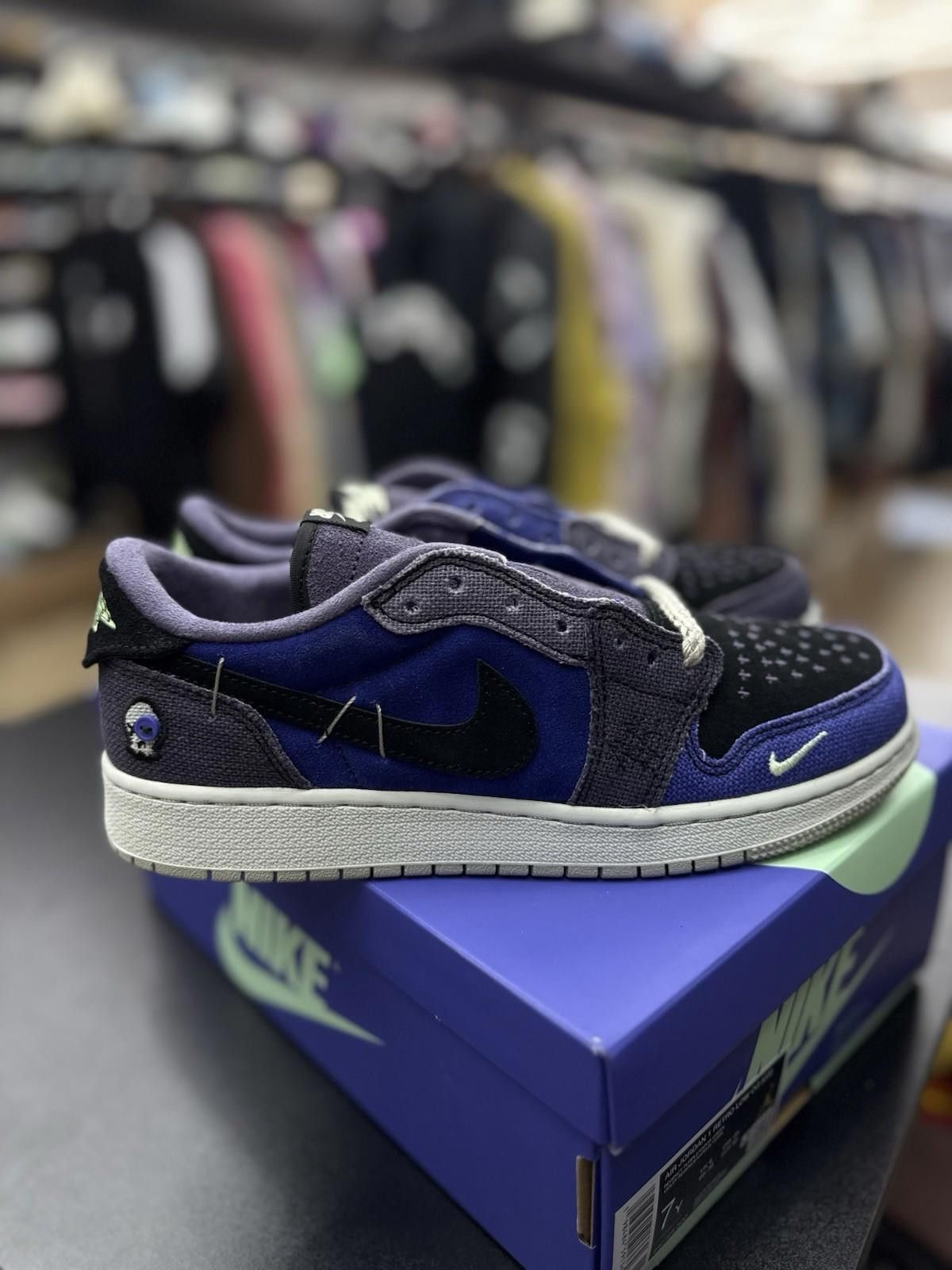 Jordan Brand 7Y Zion Williamson x Air Jordan 1 Retro OG Low Voodoo NEW Size US 7 / EU 40 - 9 Thumbnail