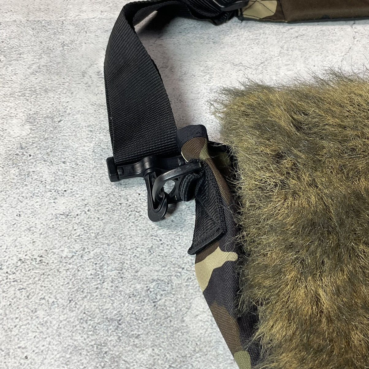 Eastpak 00's Eastpak Faux Fur Y2K Crossbody Bag Rick Owens Style Size ONE SIZE - 6 Thumbnail