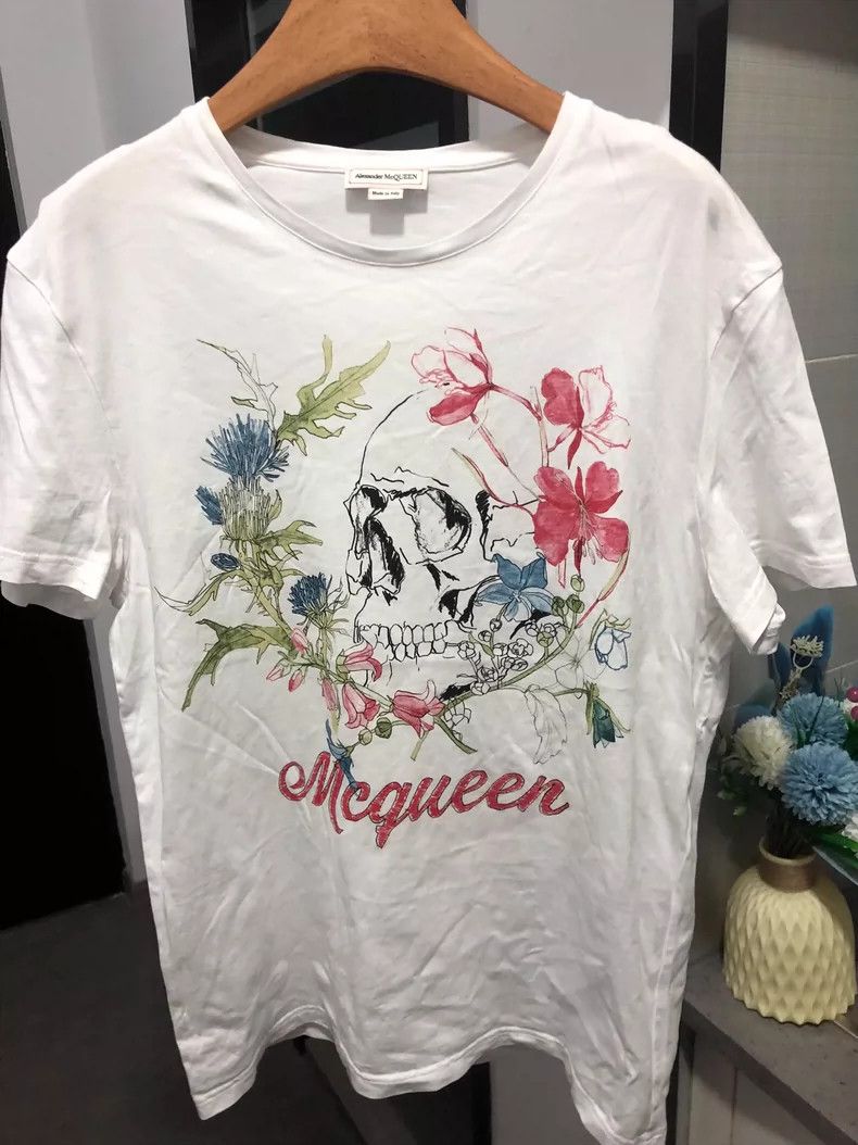 Alexander McQueen Alexander McQueen Floral Short Sleeve Tee- DMC Size US M / EU 48-50 / 2 - 1 Thumbnail