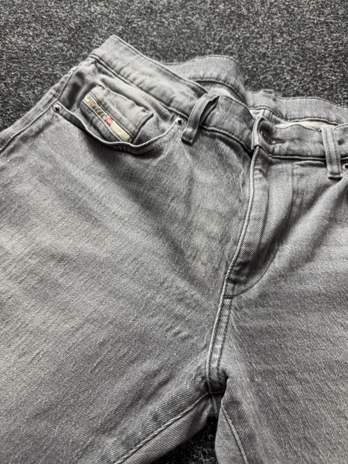 Diesel 00s Luxury Y2K Diesel Washed Grey Denim Jeans tapered Fit Size US 33 - 5 Thumbnail