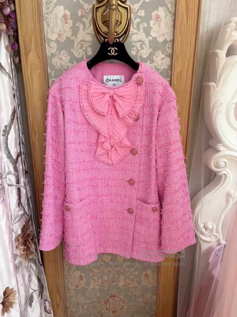 Chanel Chanel Pink bow coat Size XS / US 0-2 / IT 36-38 - 1 Thumbnail