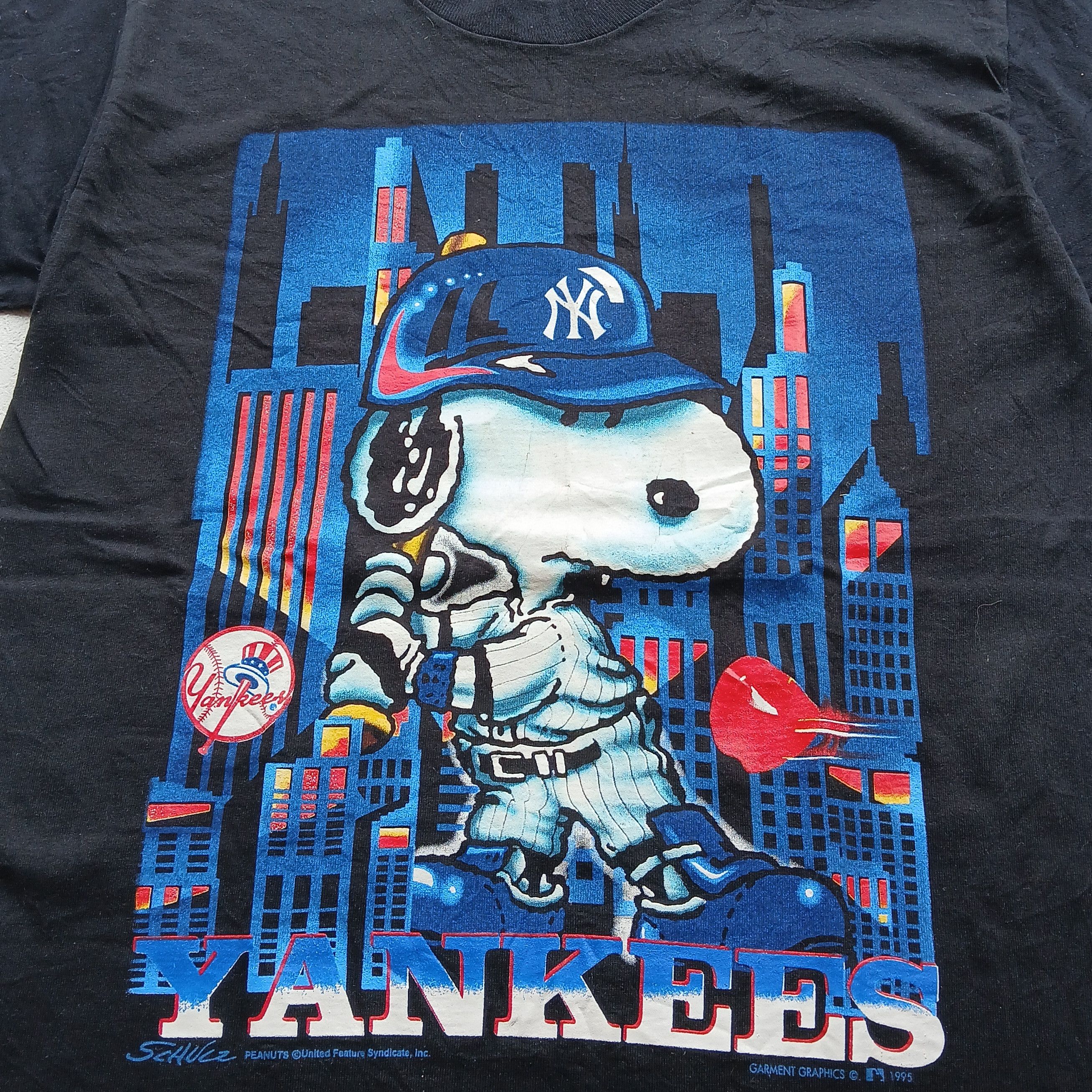 MLB Vintage 90s Snoopy Peanuts Syndicate Yankees MLB 1995 Size US M / EU 48-50 / 2 - 2 Thumbnail