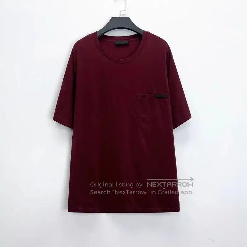 Prada Men's Red Logo T-Shirt for Spring Autumn.