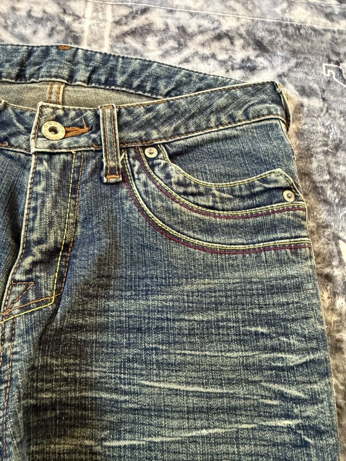 Le Grande Bleu (L.G.B.) Happy Face Contrast Stitch Whiskered Bootcut Flared Jeans Size US 28 / EU 44 - 12 Thumbnail