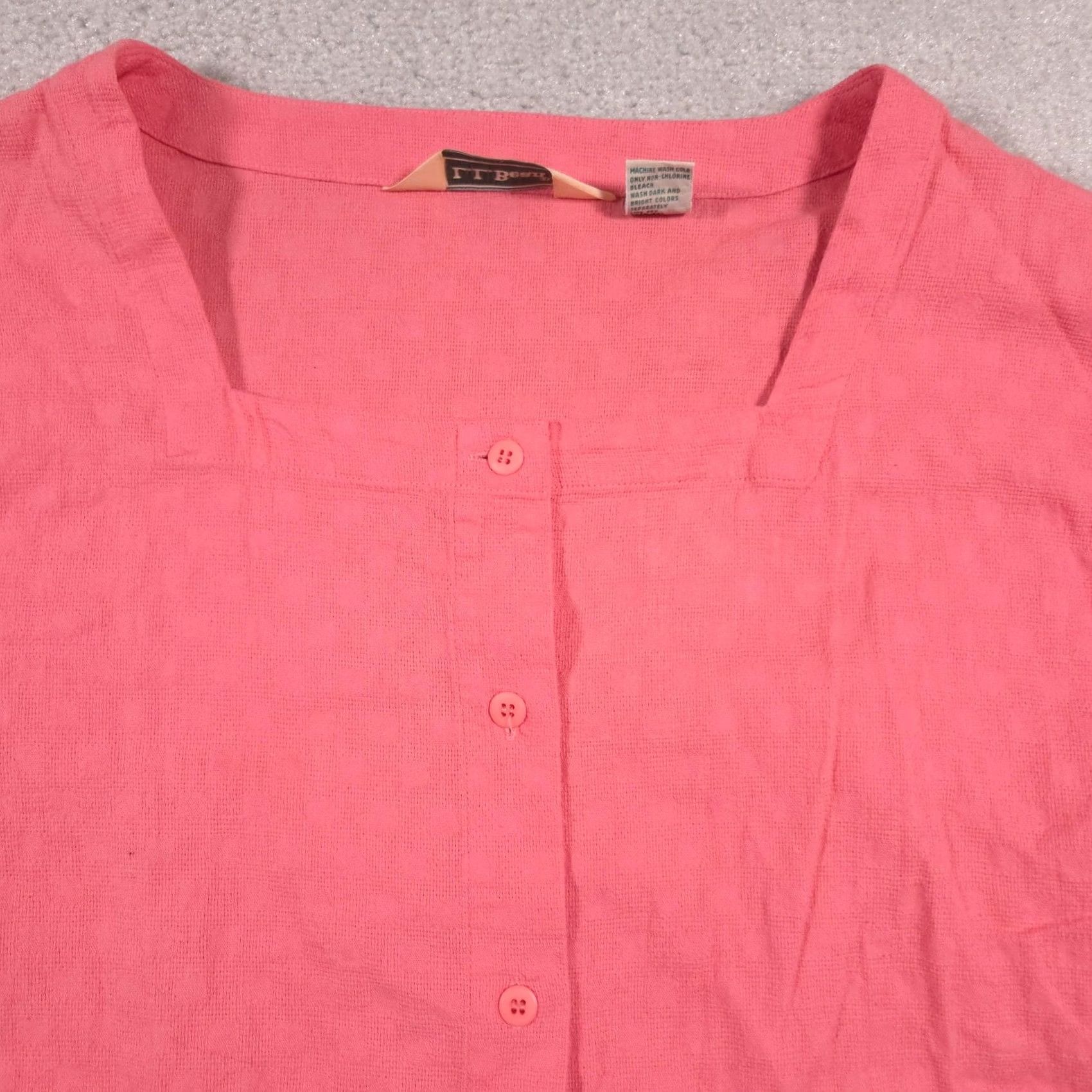 Vintage VINTAGE LL Bean Shirt Womens 16 Pink Button Front 100% Cotton Textured Long Sleeve Blouse Women Square Neck Polka Dot Size XXL / US 16-18 / IT 52-54 - 3 Thumbnail
