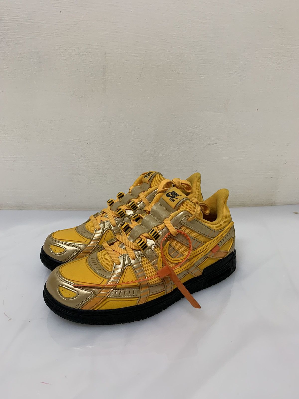 Off-White Nike Air Rubber Dunk x Off-White Size US 8.5 / EU 41-42 - 1 Thumbnail