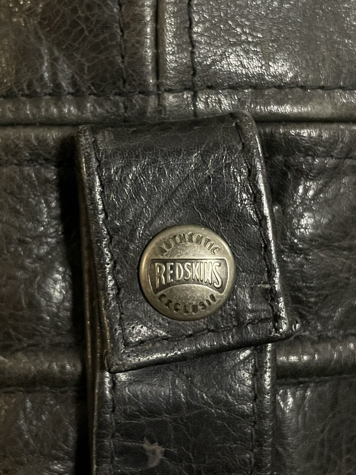 Vintage Crazy Vintage Redskins Cropped Leather Jacket Polizei Schott Size US L / EU 52-54 / 3 - 19 Thumbnail