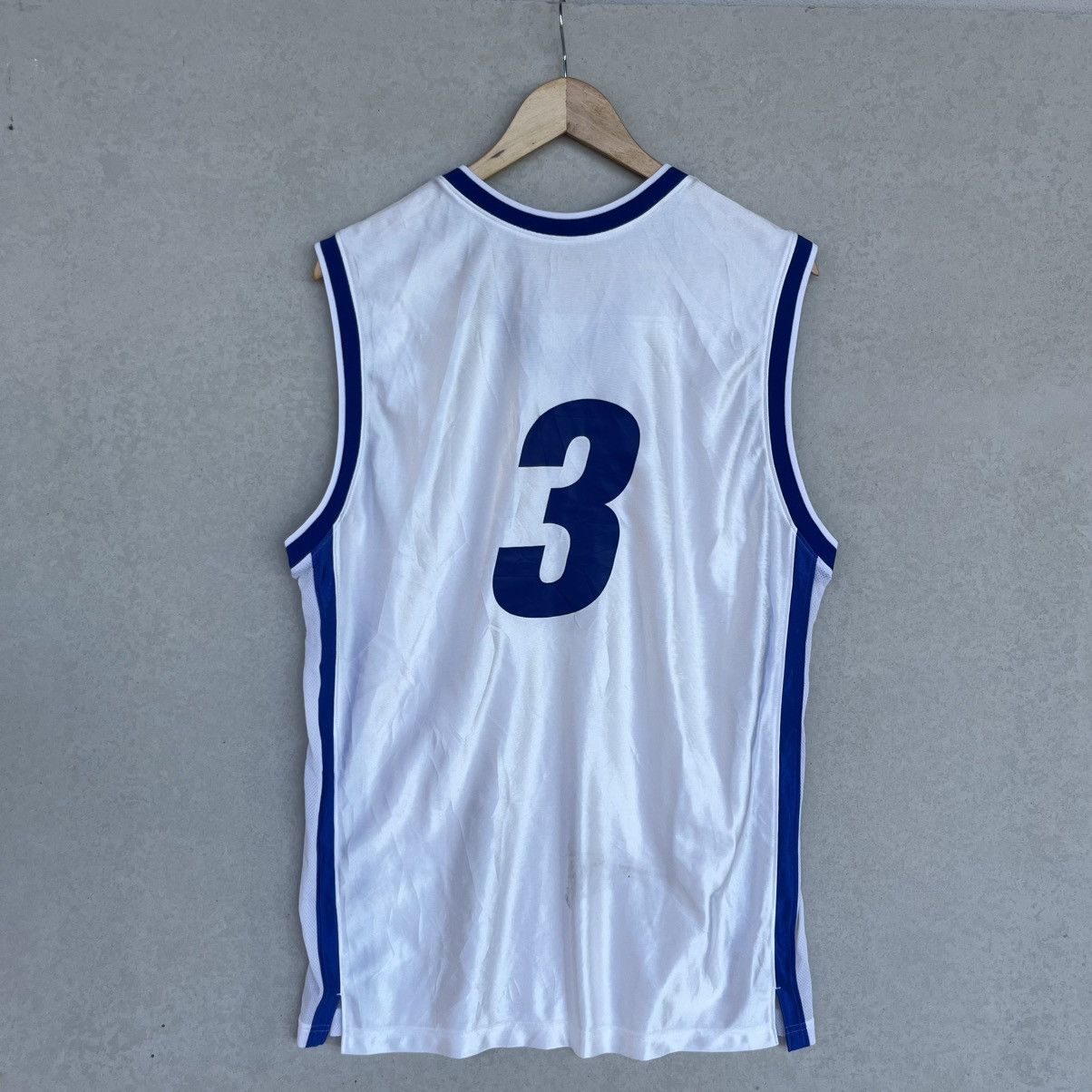 Other Vintage Champion White Basketball Jersey Size L Size US L / EU 52-54 / 3 - 8 Thumbnail