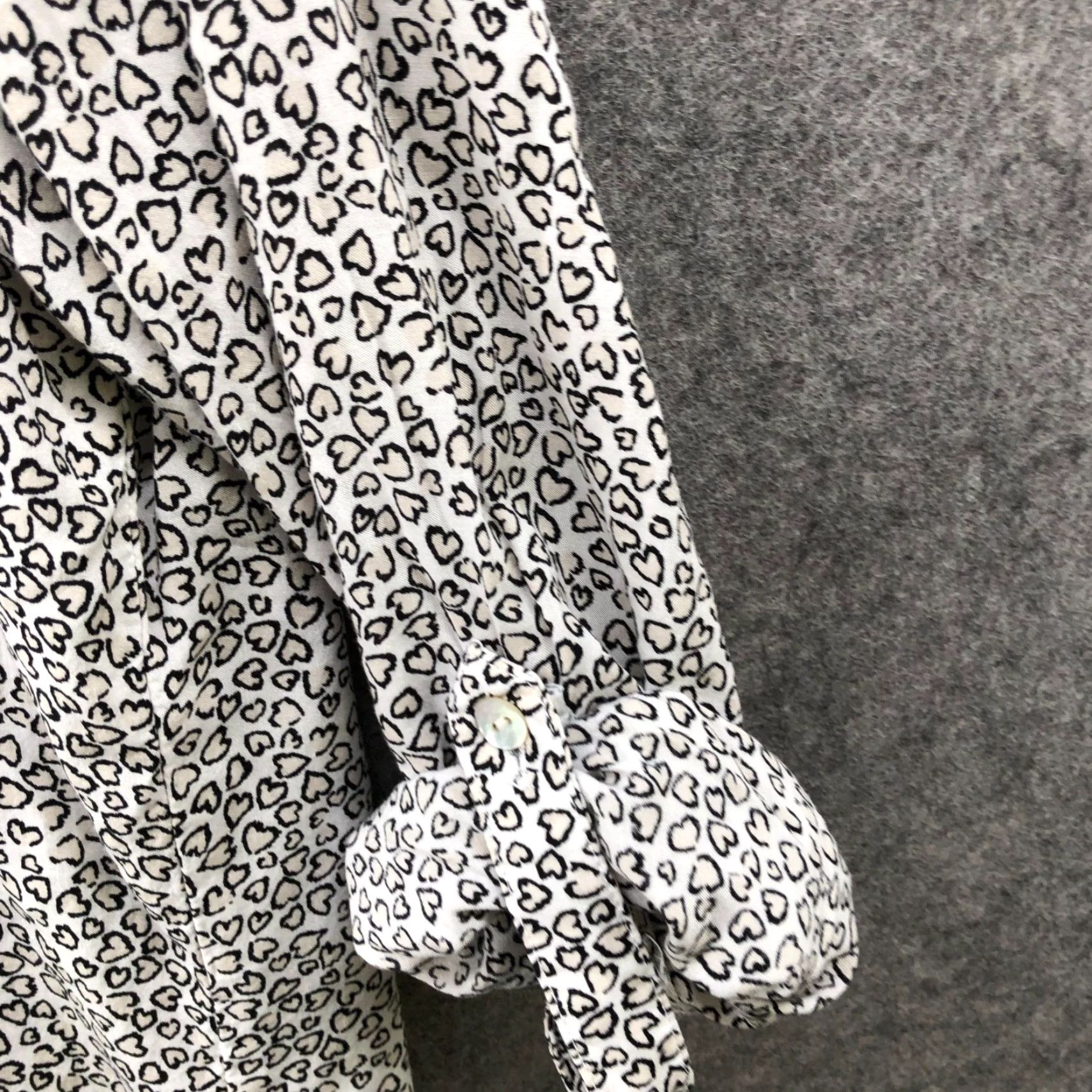 Pinko Jane & Delancey Heart Print Button-Up Shirt Womens S Roll Tab Sleeve Lightweight Pink White Size S / US 4 / IT 40 - 5 Thumbnail