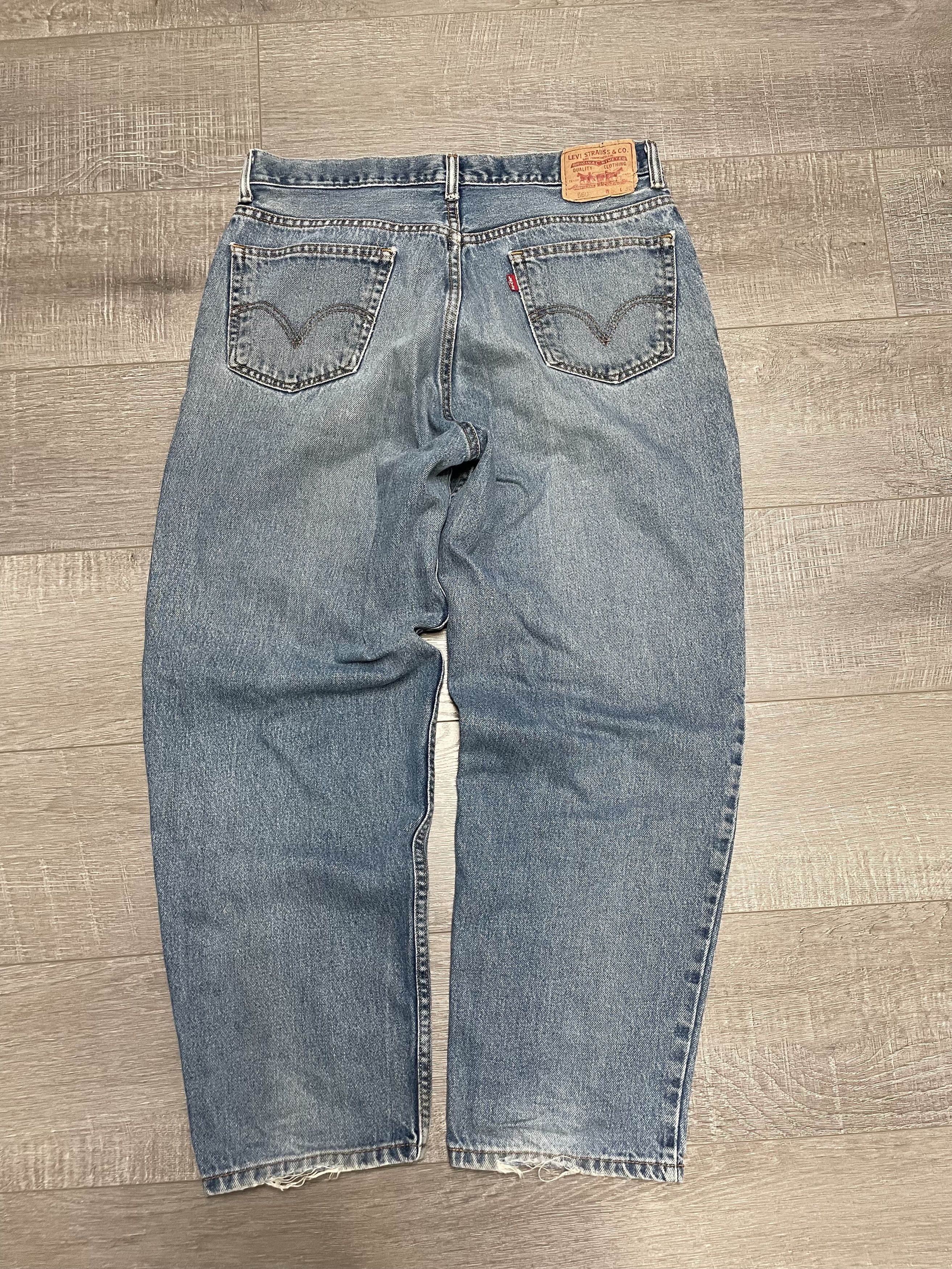 Levi's VTG Levis 560 Comfort Fit Jeans Baggy Light Wash 36x30 Size US 36 / EU 52 - 2 Thumbnail