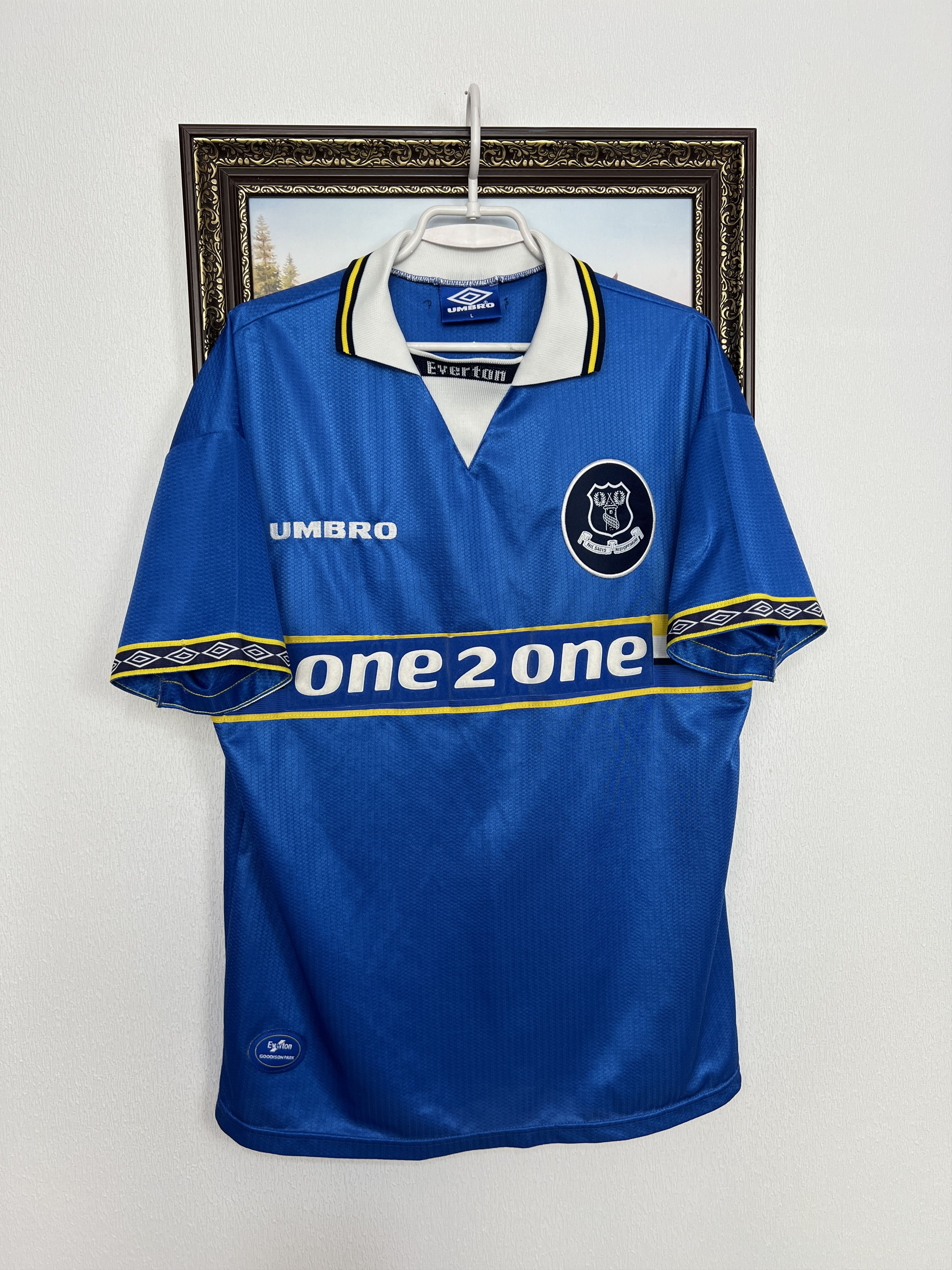 Umbro × Vintage Vintage 90s UMBRO Everton One 2 One Football