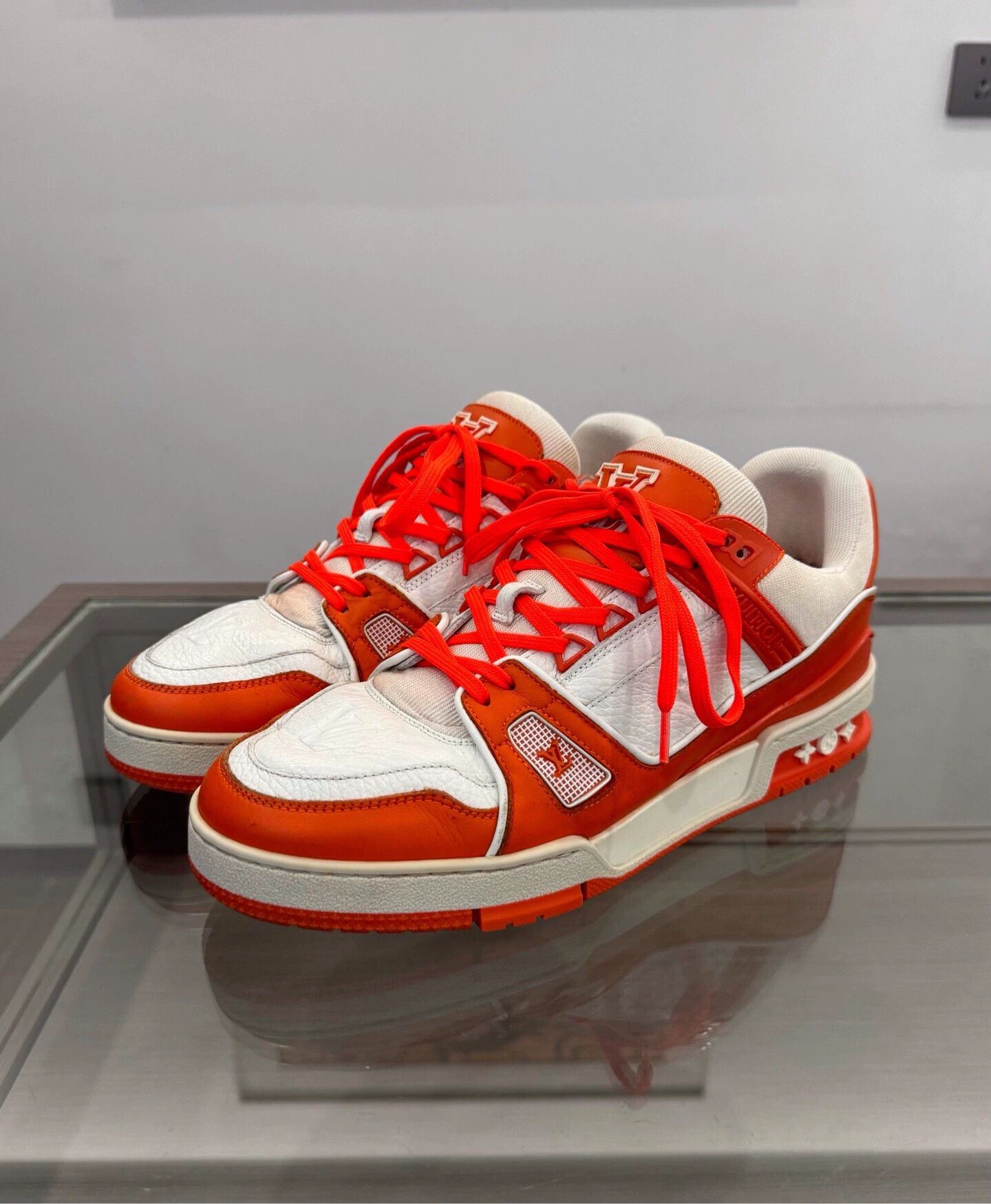 Louis Vuitton Louis Vuitton (LV) Trainer Men's Sneakers/Casual Shoes Size US 8 / EU 41 - 4 Thumbnail