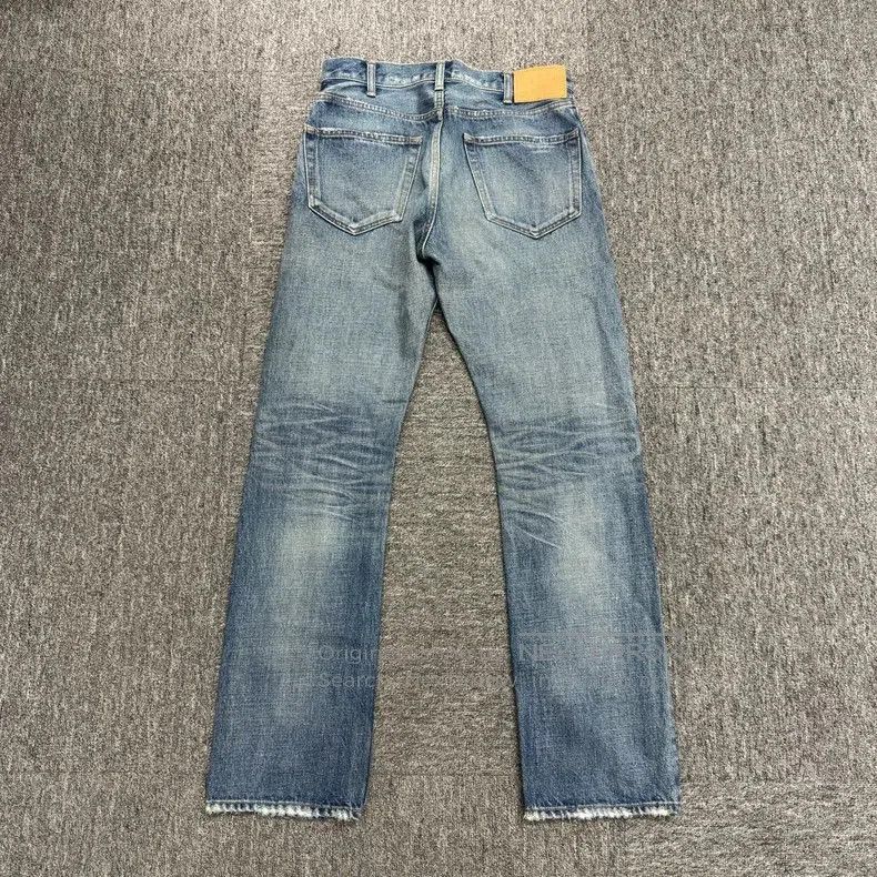 Celine Celine washed distressed jeans. Size US 28 / EU 44 - 2 Thumbnail