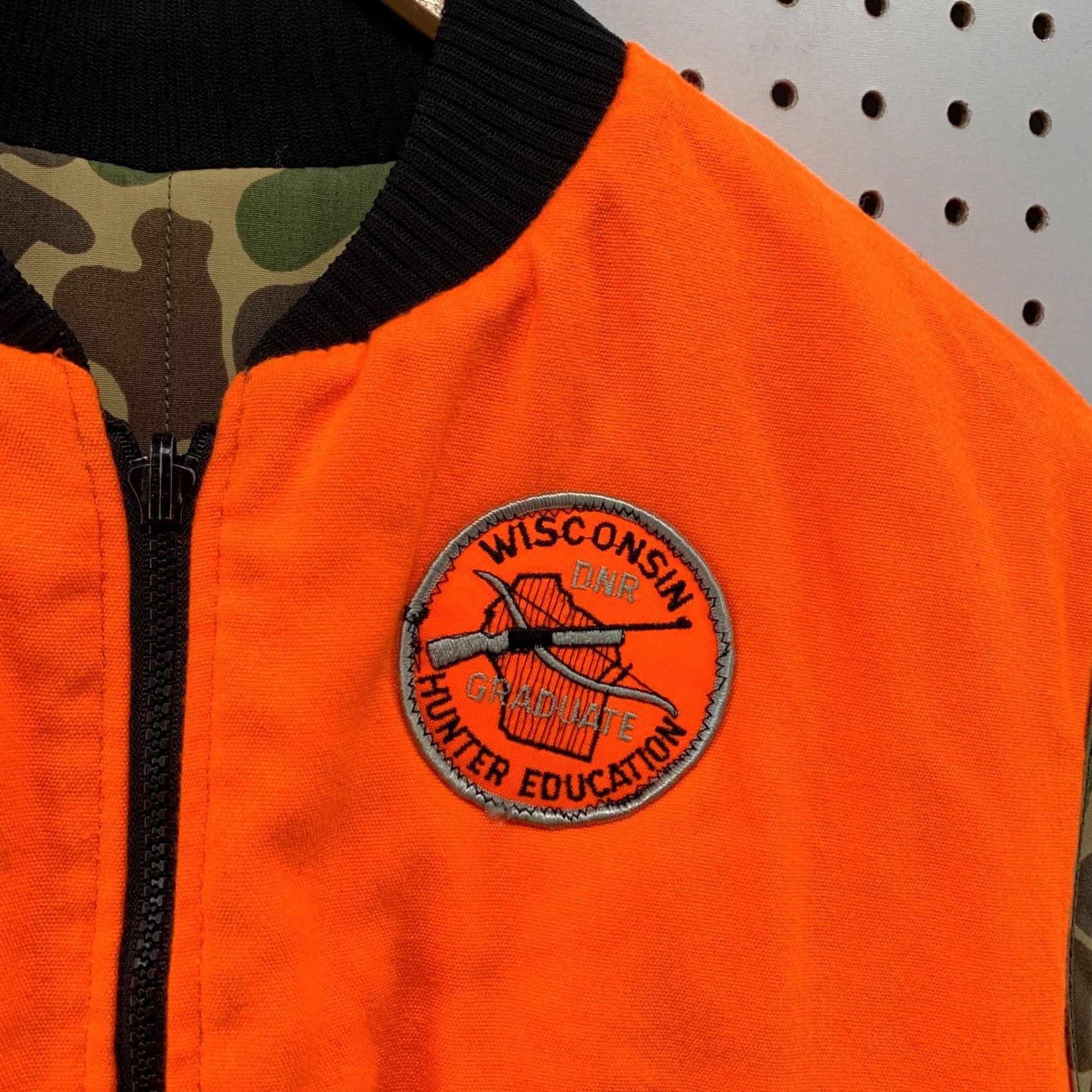 Hunter VINTAGE Spruce Creek Sportswear Hunting Camo Vest Orange Reversible Large 23x30 Hunter Mens Vest Size US L / EU 52-54 / 3 - 5 Thumbnail