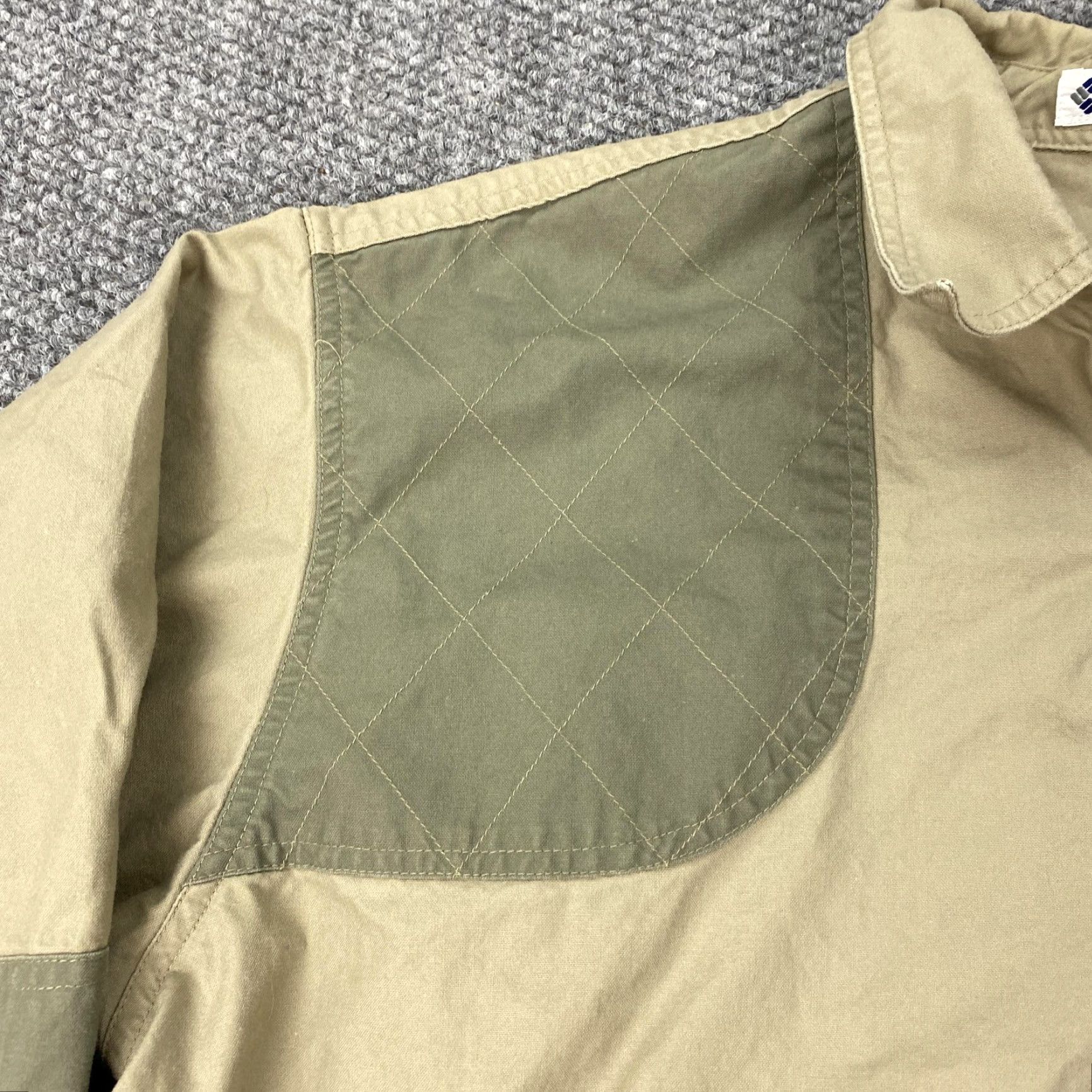 Olive VINTAGE Columbia Shirt Mens XL Tan Olive Quilted Shooting Shoulder Hunting Size US XL / EU 56 / 4 - 4 Thumbnail