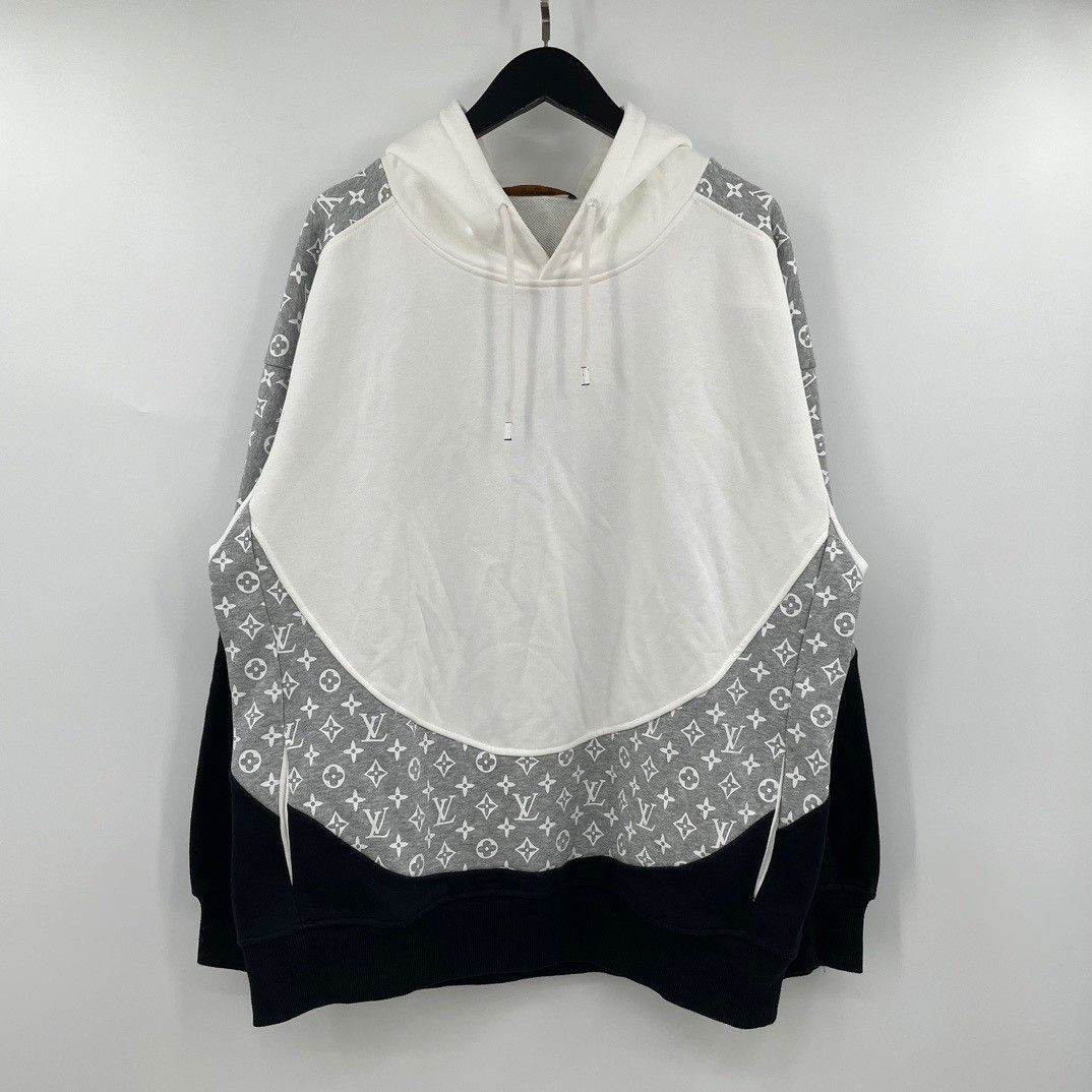 Louis Vuitton Louis Vuitton lv White Full Alphabet Hoodie Nextarrow-2412 Size US XS / EU 42 / 0 - 1 Thumbnail