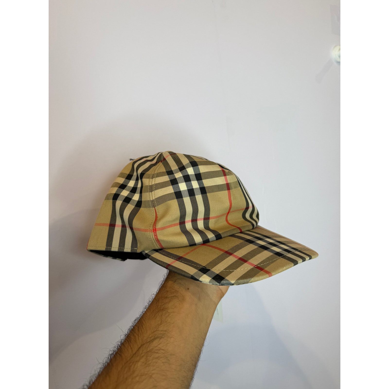 Burberry Burberry Monogram Cap Used Medium Size ONE SIZE - 1 Thumbnail