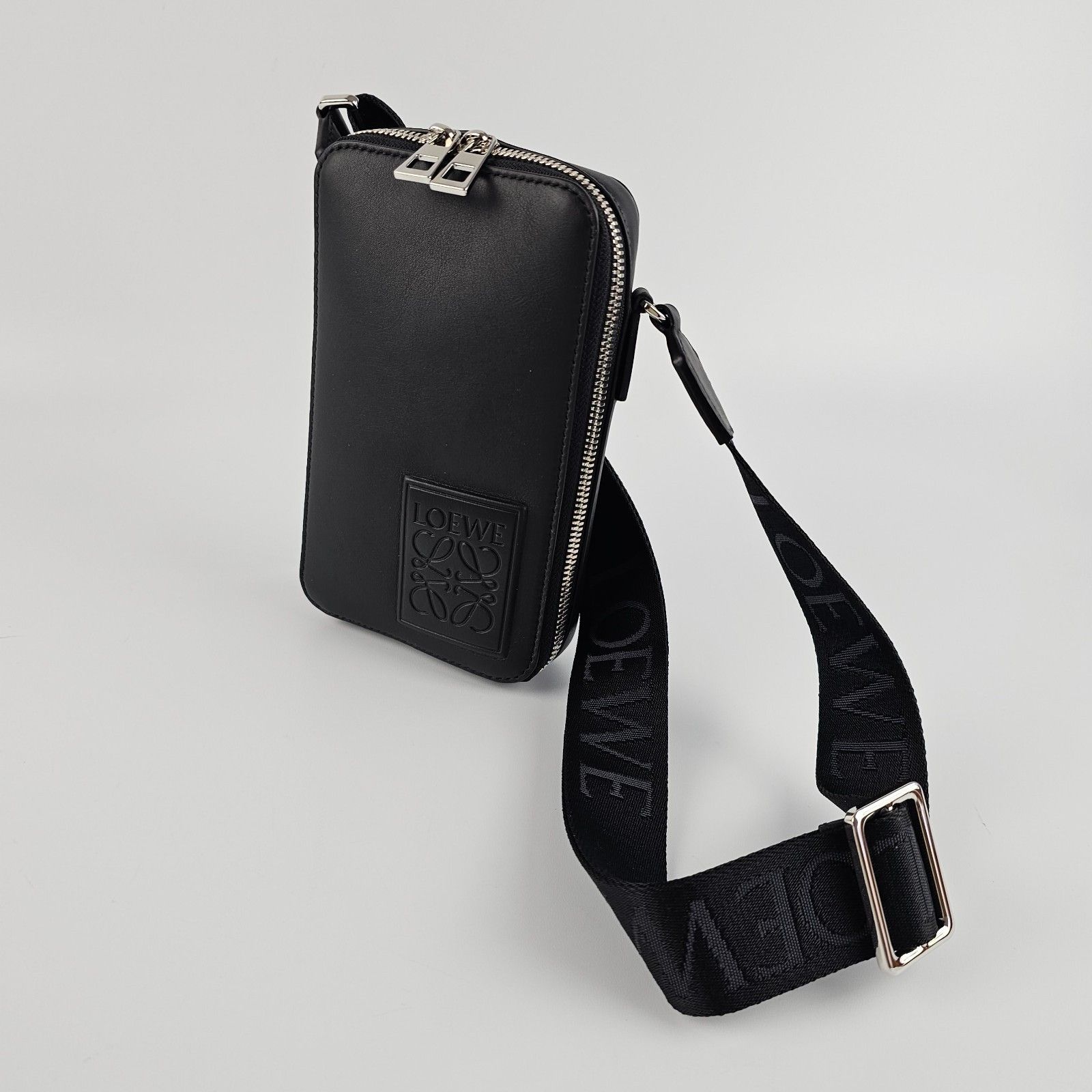Loewe LOEWE Black Leather Vertical Shoulder Bag New & Authentic Size ONE SIZE - 9 Thumbnail