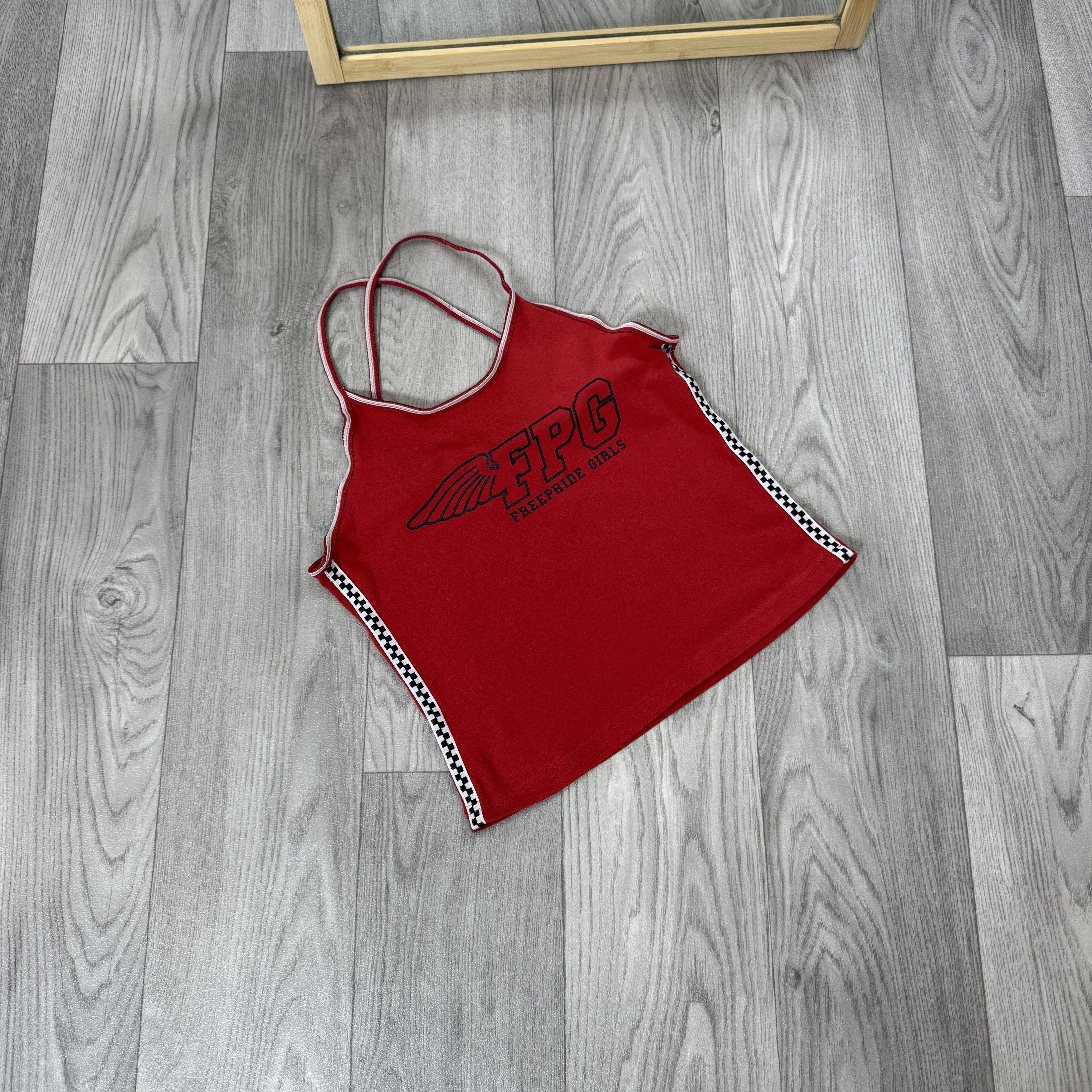 Vintage Vintage FREEPRIDE GIRLS 90s Rare Graphic Red Crop Top S Size S / US 4 / IT 40 - 2 Thumbnail